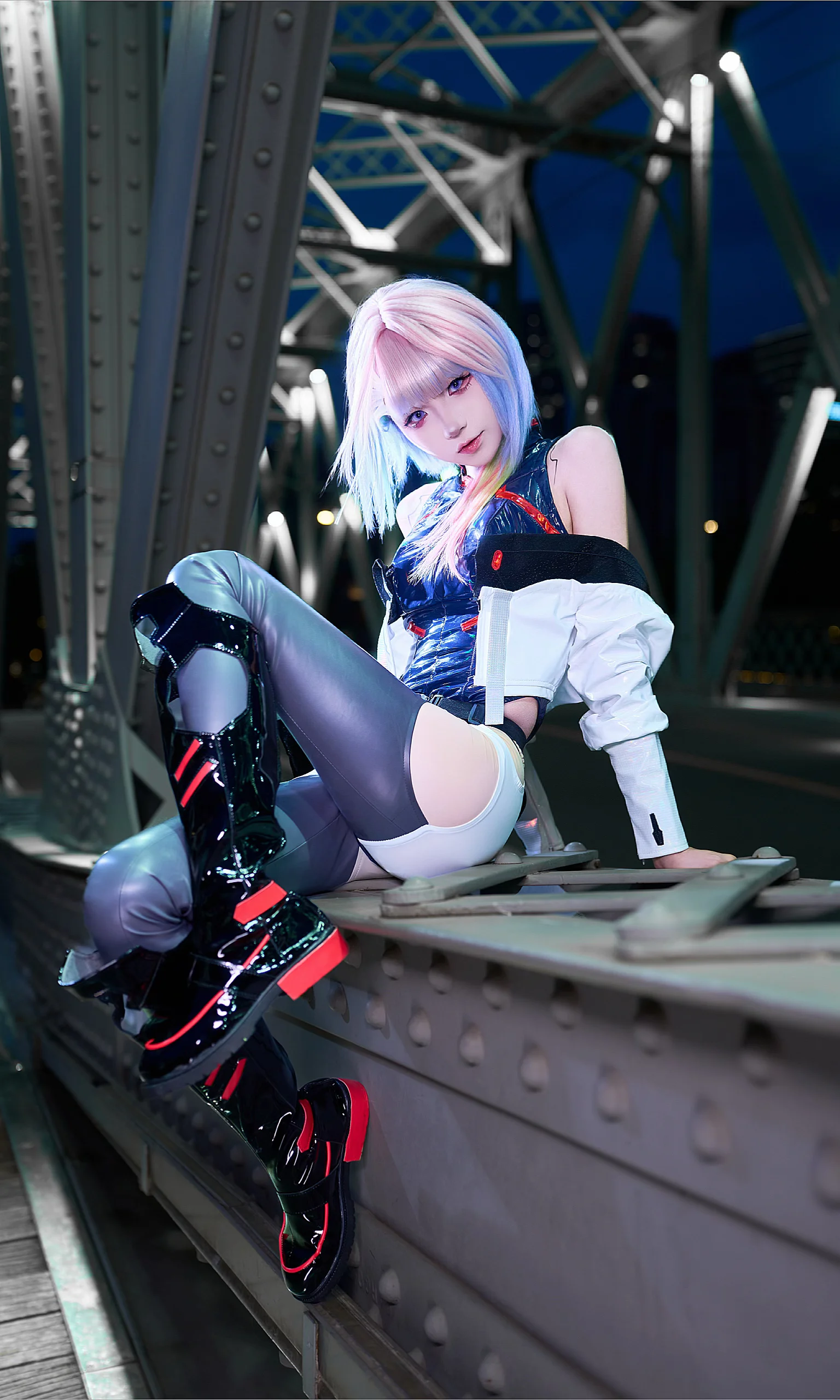【Lucycos】賽博朋克邊緣行者的鐵橋夜景