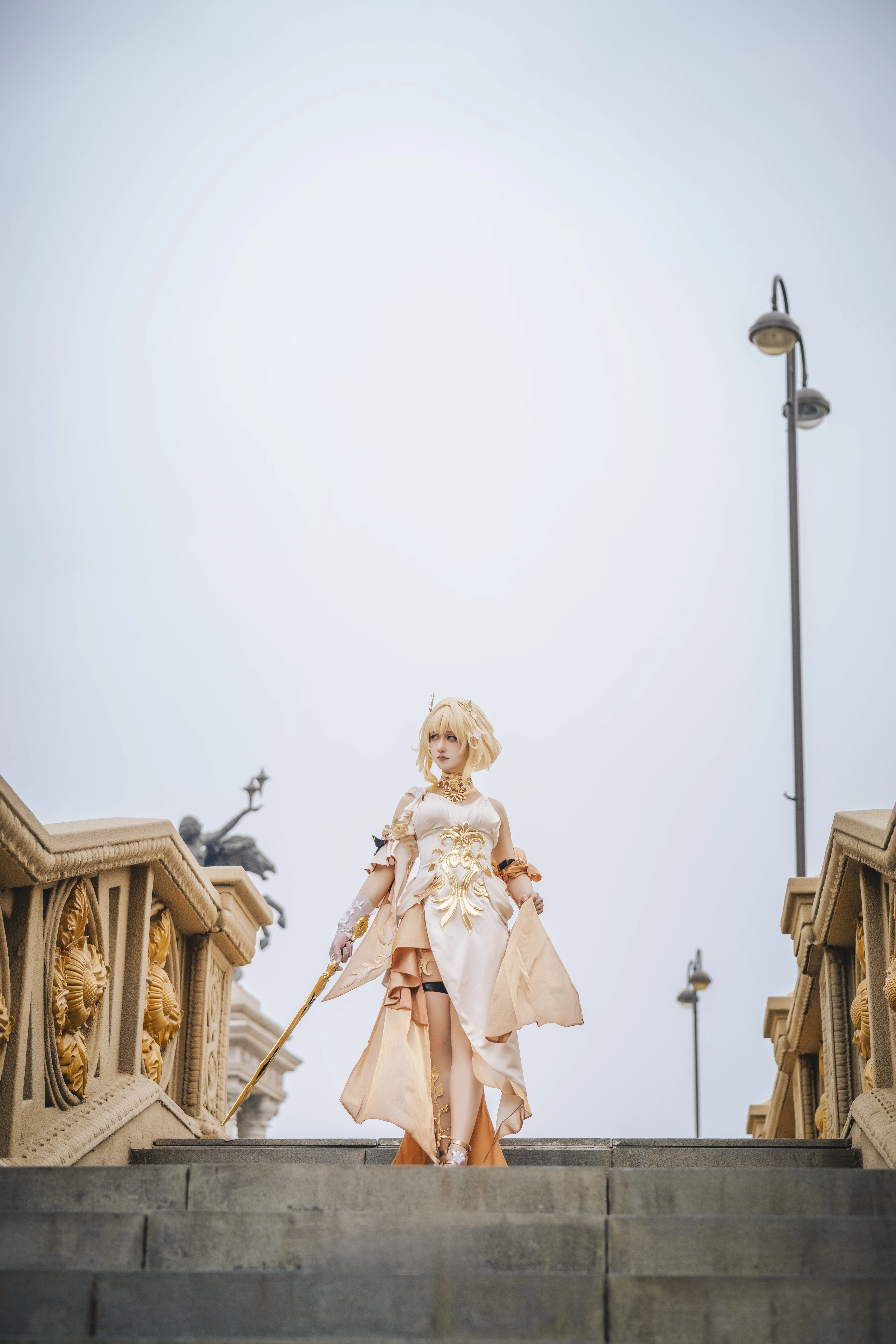 【アグライア コスプレ】崩壊：スターレイルの古典建築に佇む優雅な瞬間 - 5 枚目