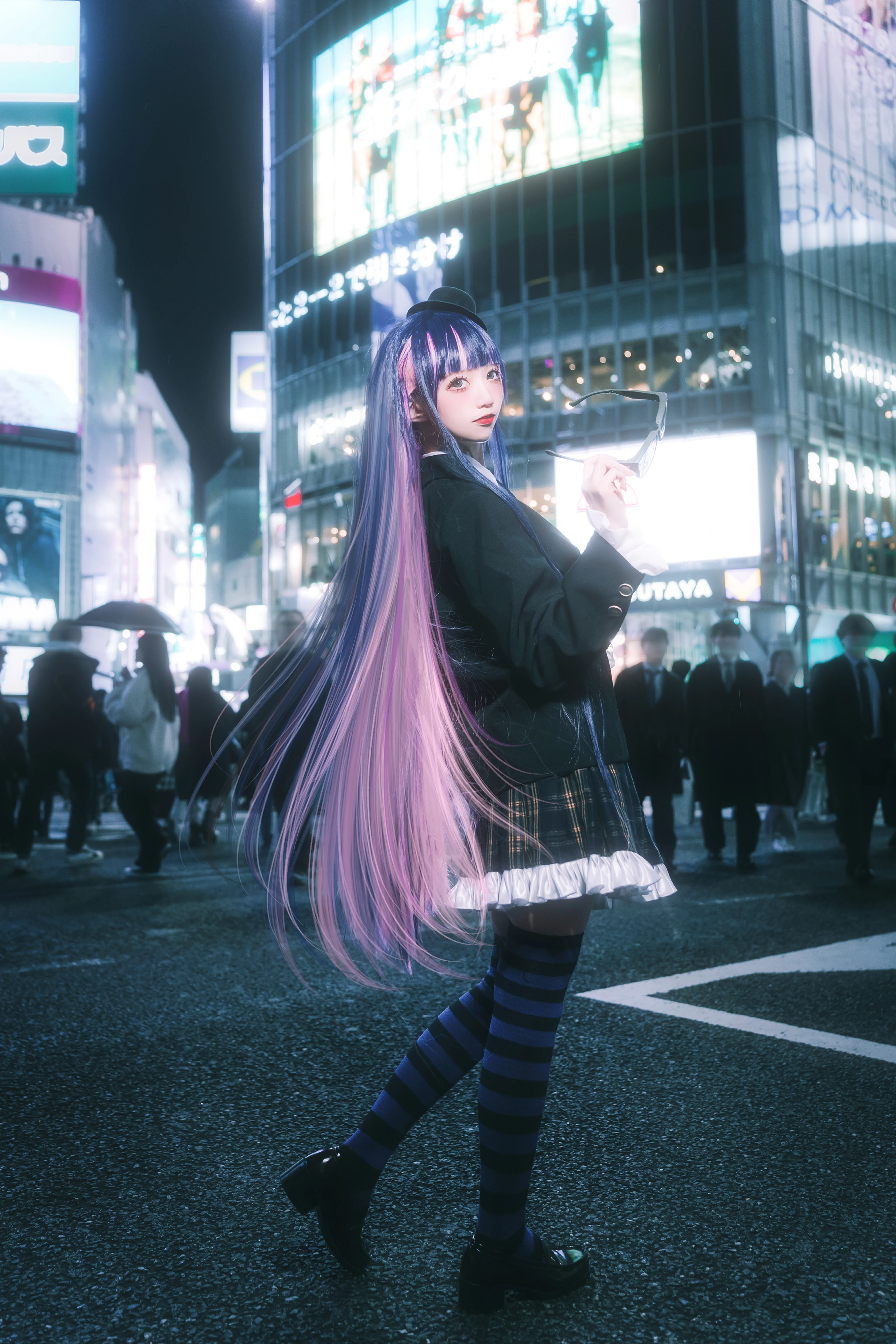 【Stockingcos】夜雨涩谷街头的吊带袜天使
