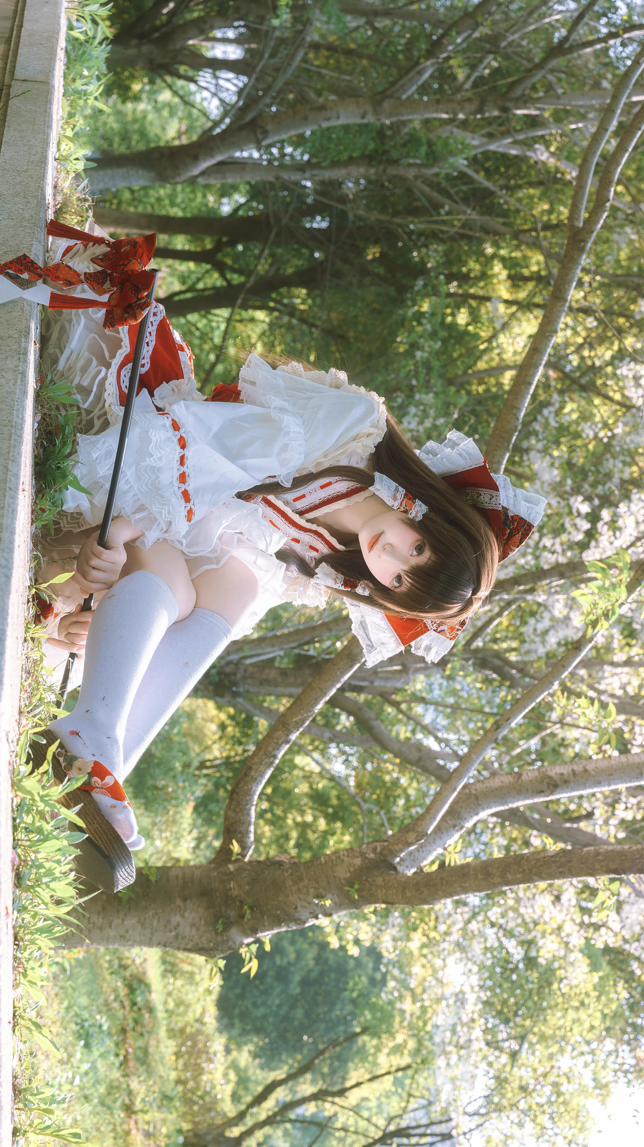 【博丽灵梦cos】东方project的红白巫女，林间横屏散步记录 - 第 6 张