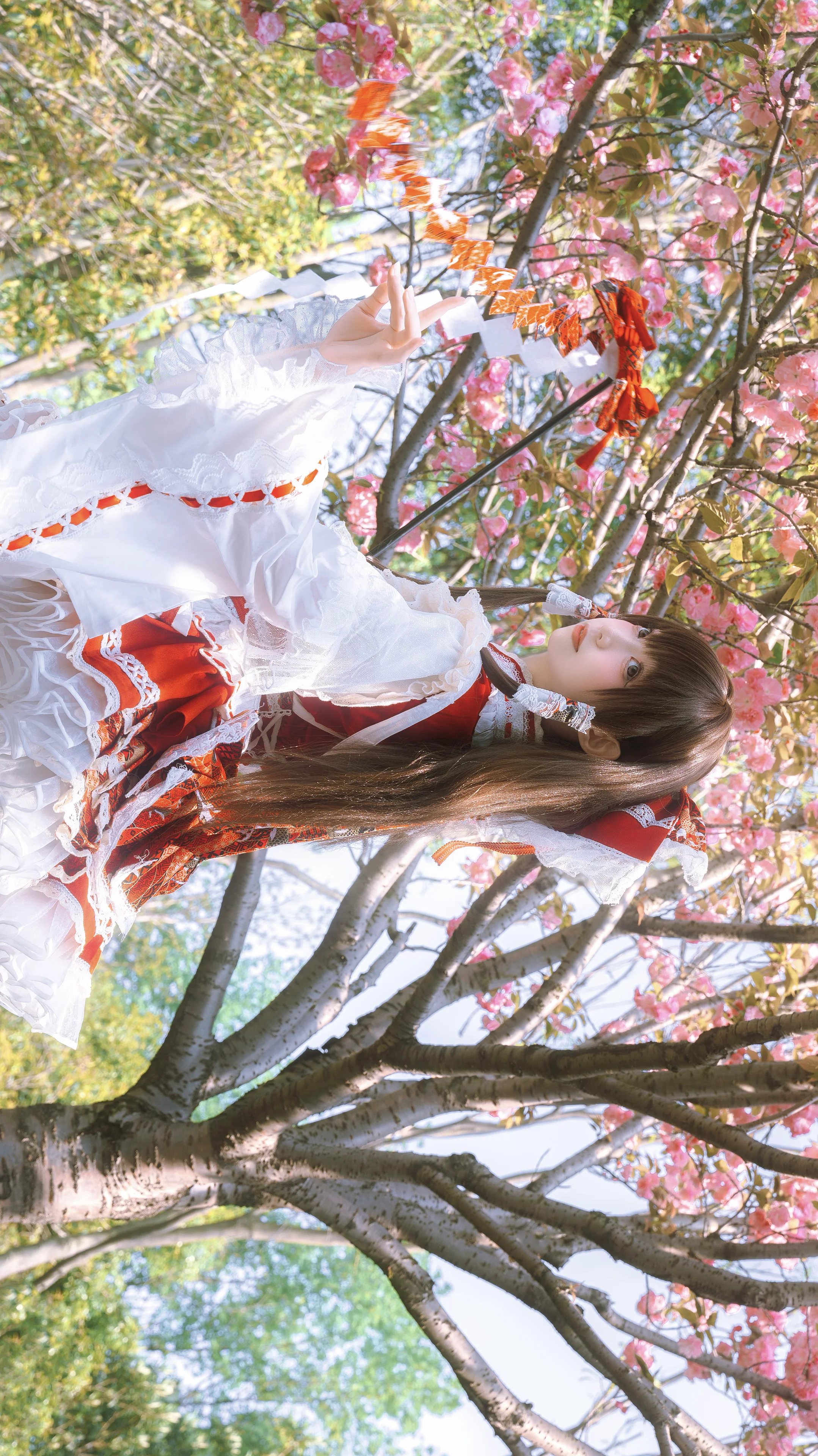 【博丽灵梦cos】东方project的春天，樱花下的红白巫女 - 第 5 张