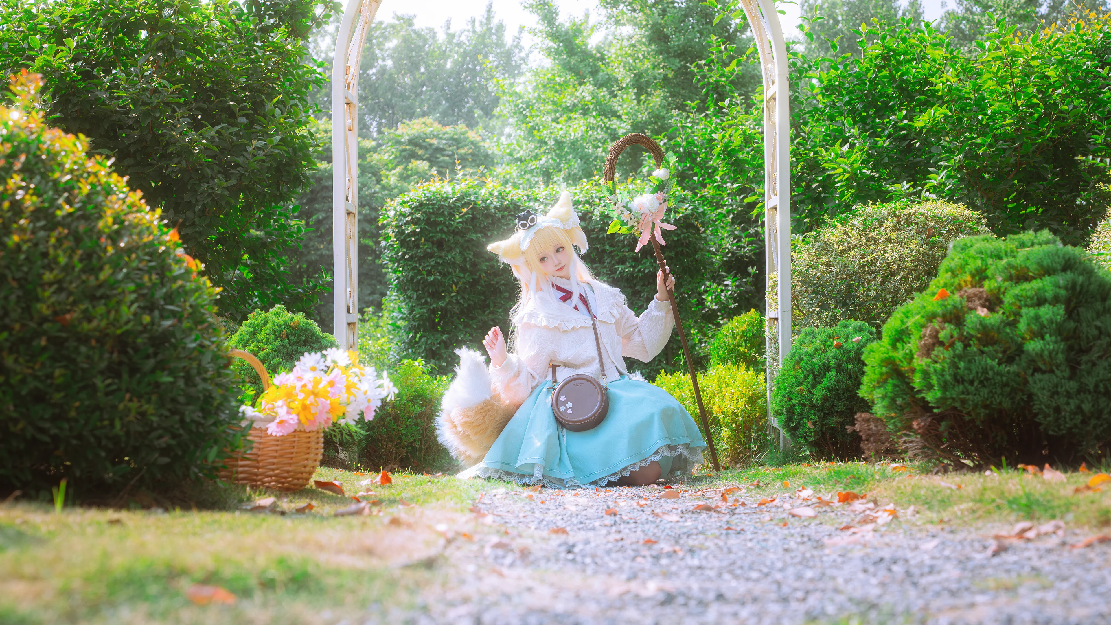 [Suzuran Cosplay] Arknights Ode to Spring, a Little Time in the Hydrangea Bushes - Image 7