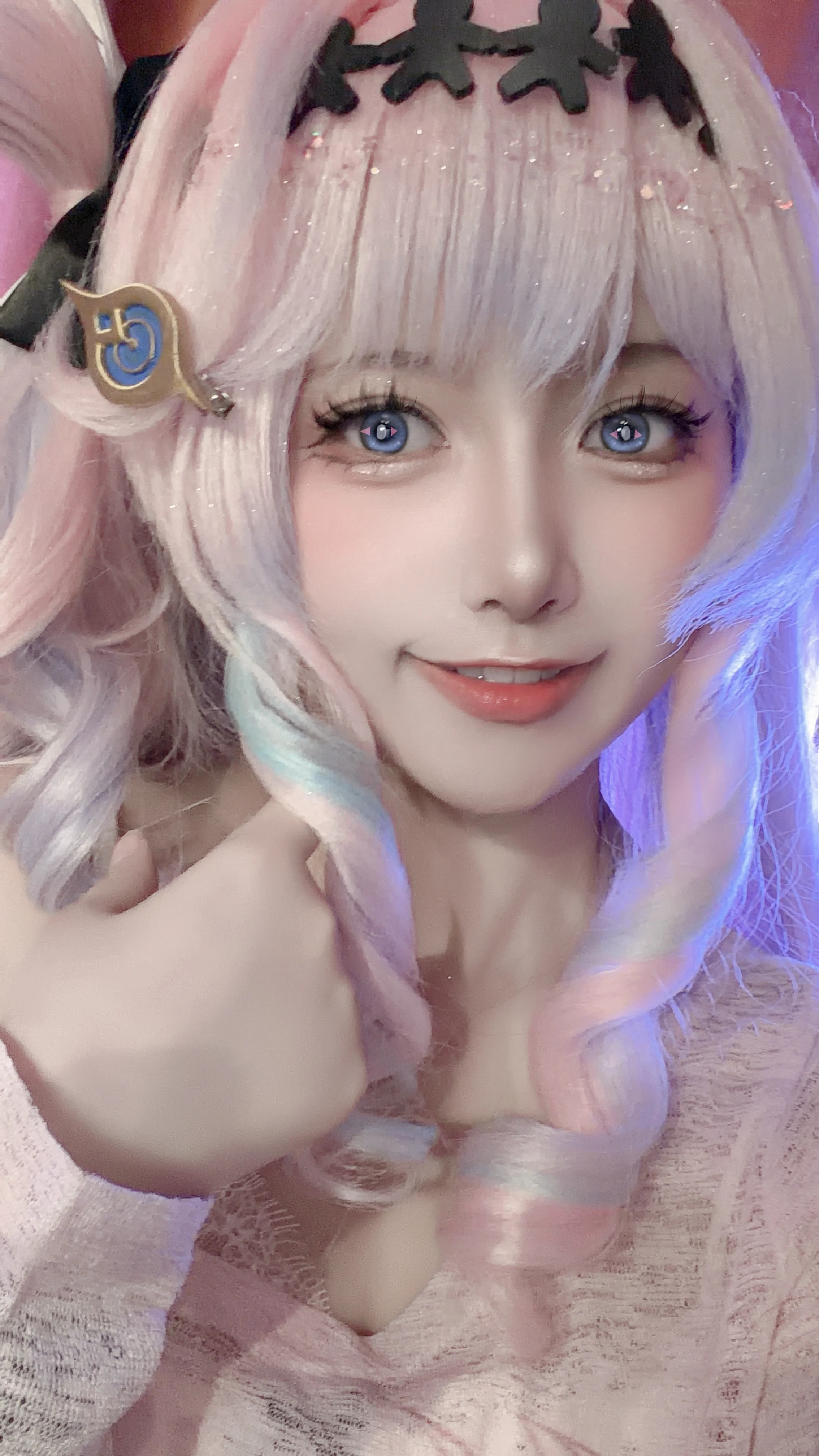 【达妮娅cos】鸣潮里的水蜜桃女孩 - 第 1 张