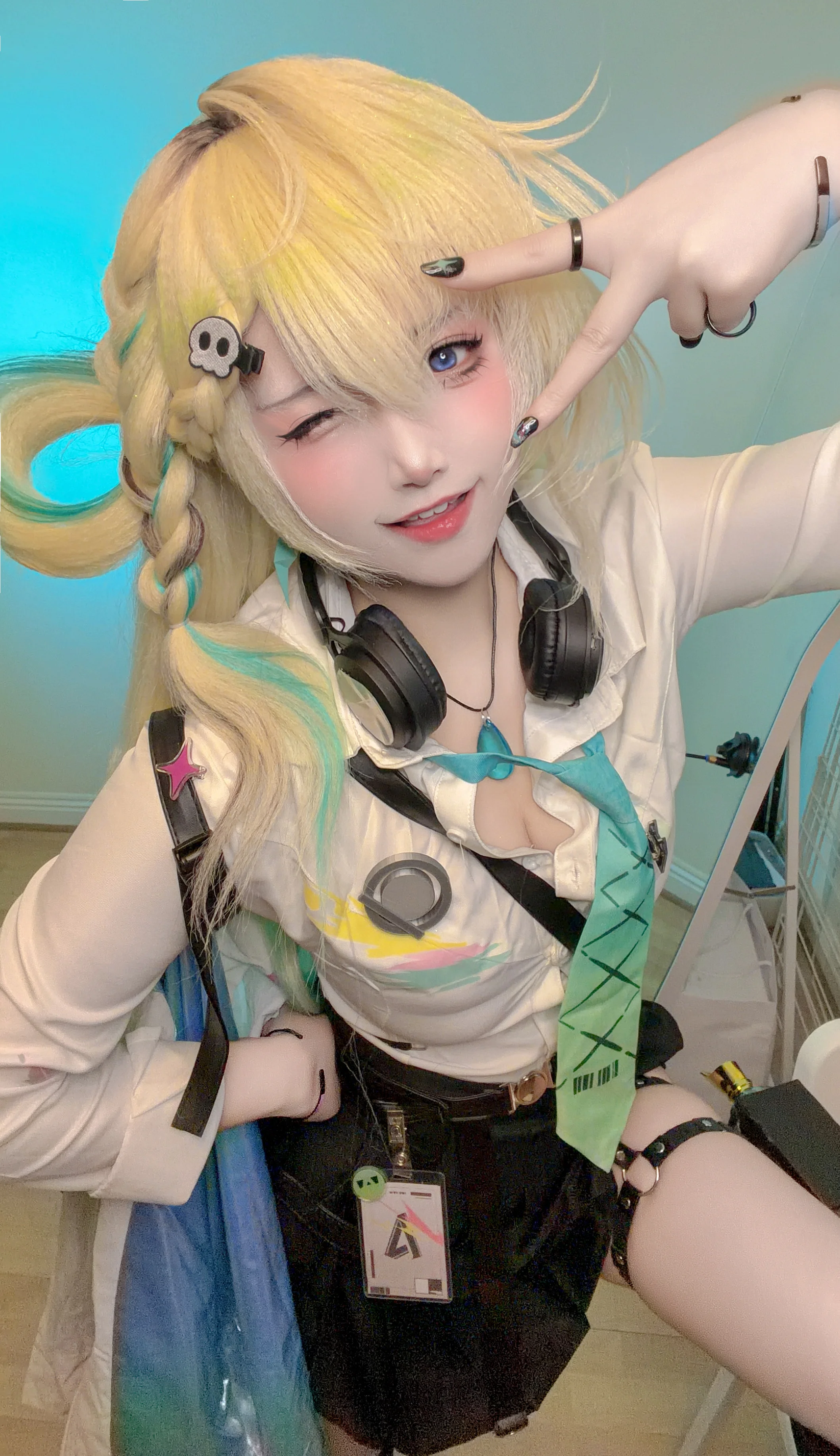 【琳奈cos】鸣潮里的休闲特工风，自己动手修完觉得这组片很理想 - 第 1 张