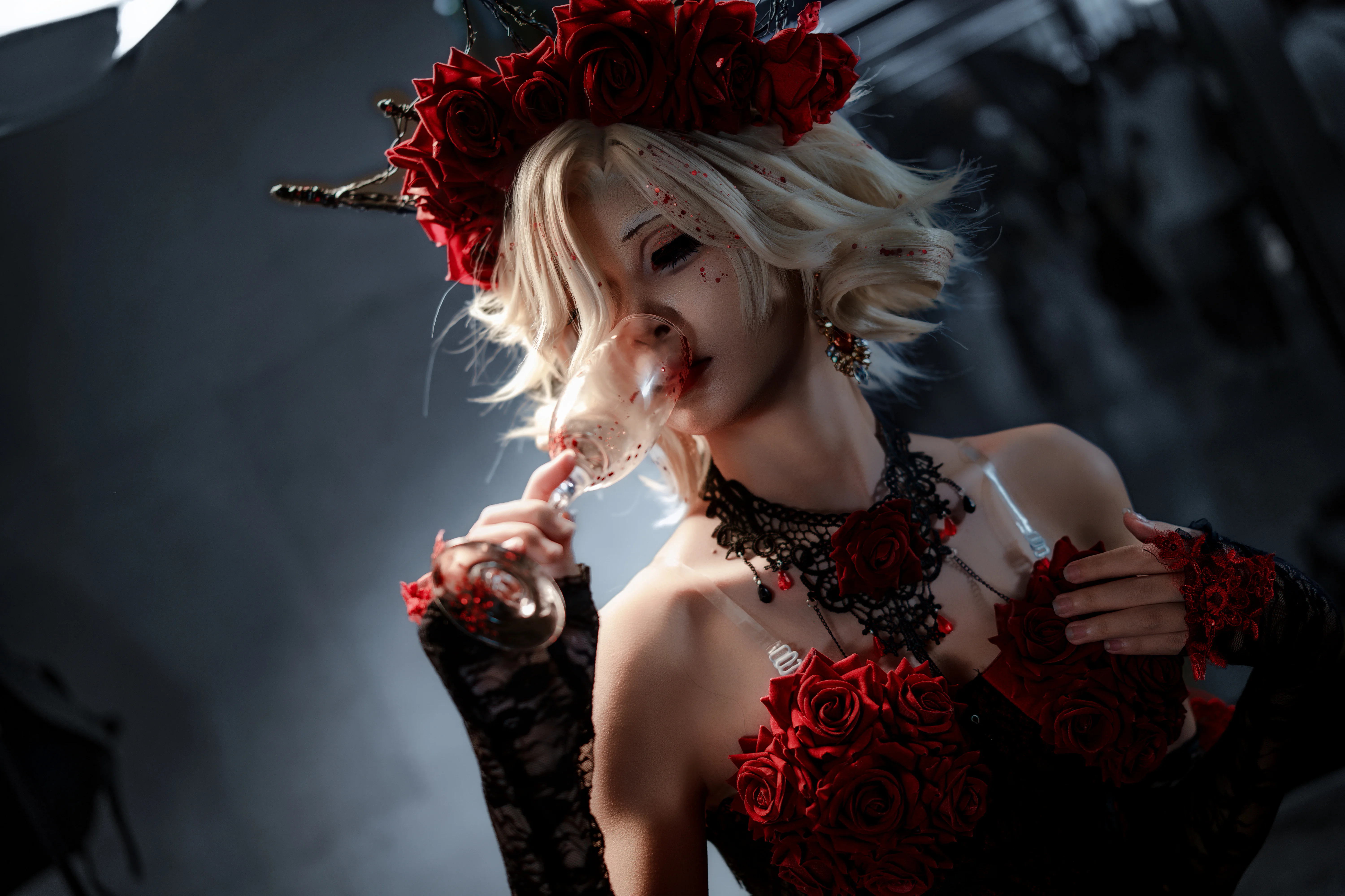 【红夫人cos】第五人格红玫瑰与荆棘冠冕的暗色午后 - 第 6 张