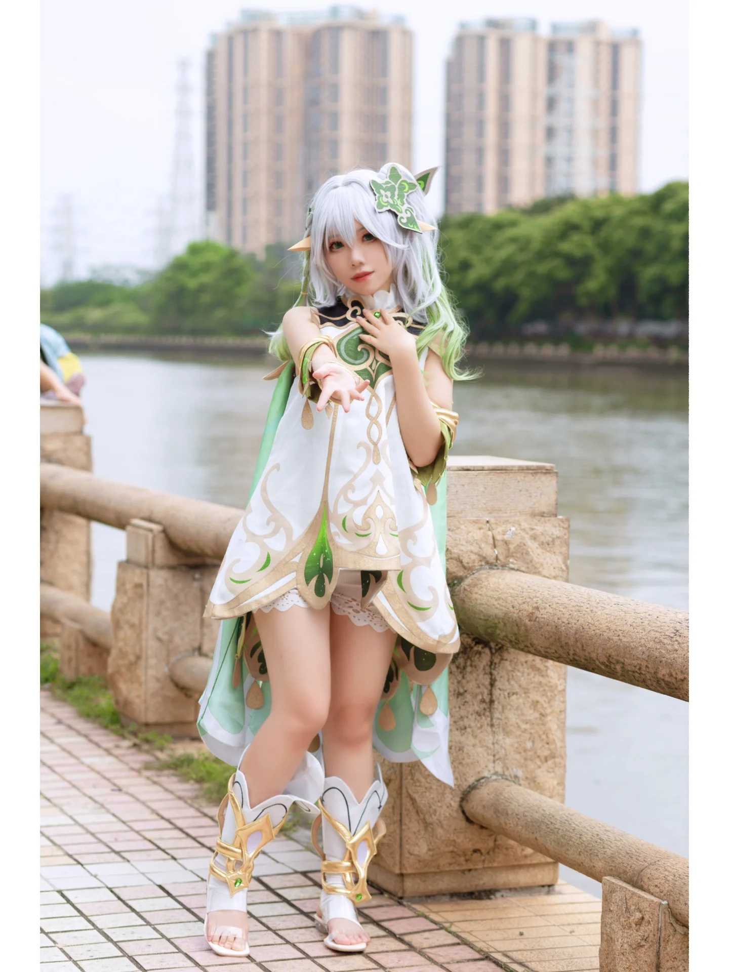 【纳西妲cos】短腿也能出小草神，这次真的像个小羽毛球