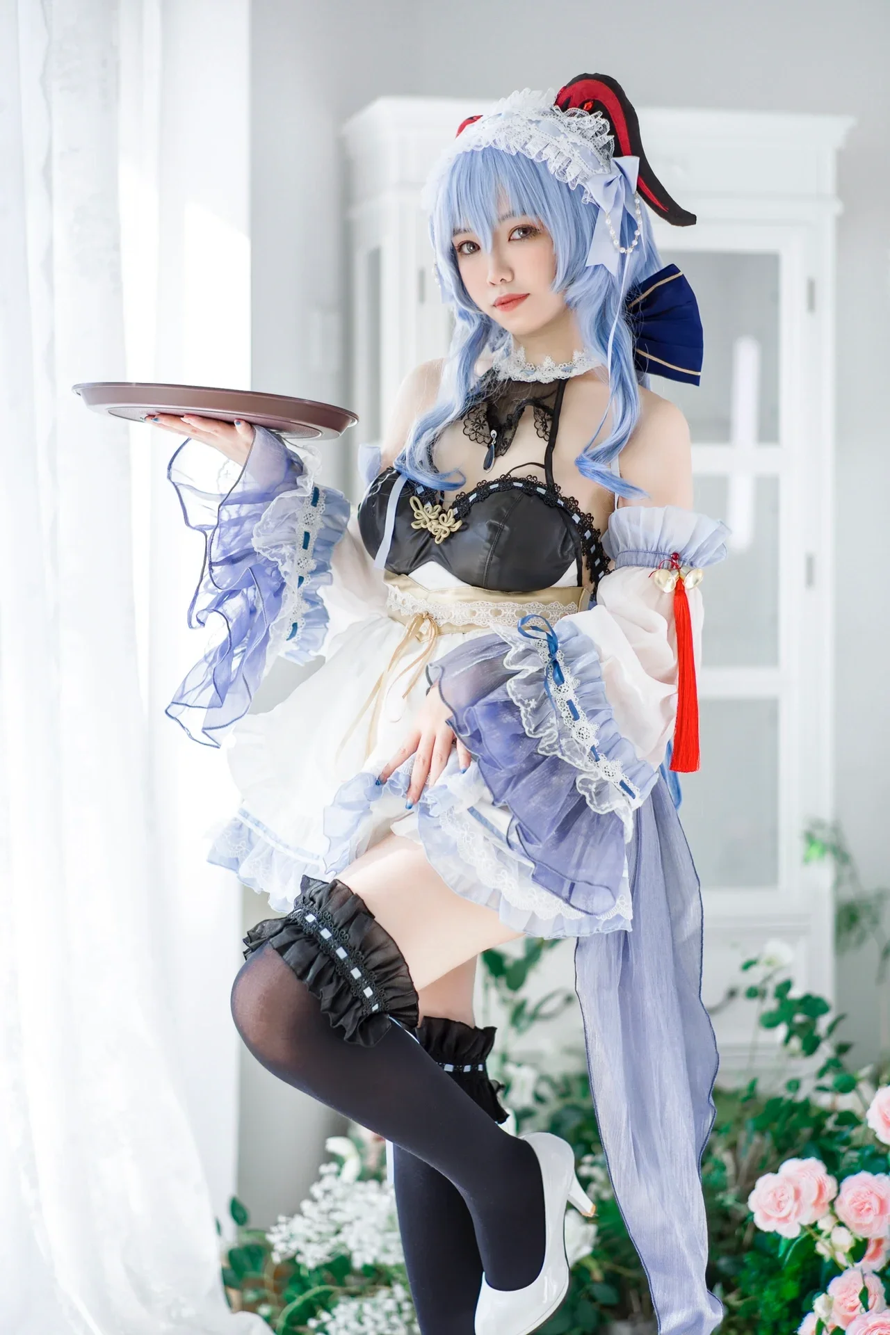 【甘雨cos】穿这套女仆装喝喜茶联动，等旗袍发货的快乐