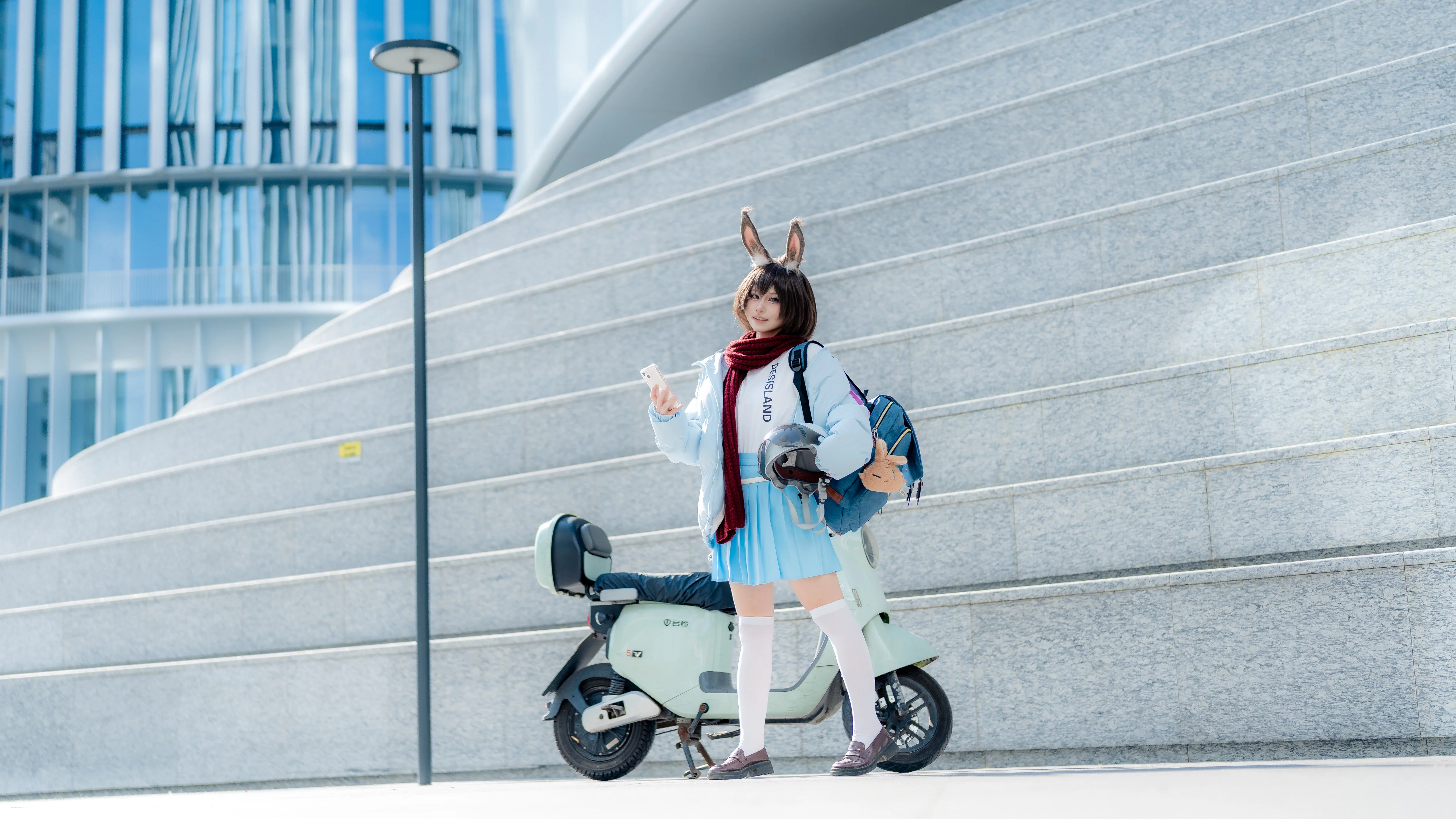 【阿米婭cos】明日方舟見習聯結者，騎上小車去兜風 - 第 9 張