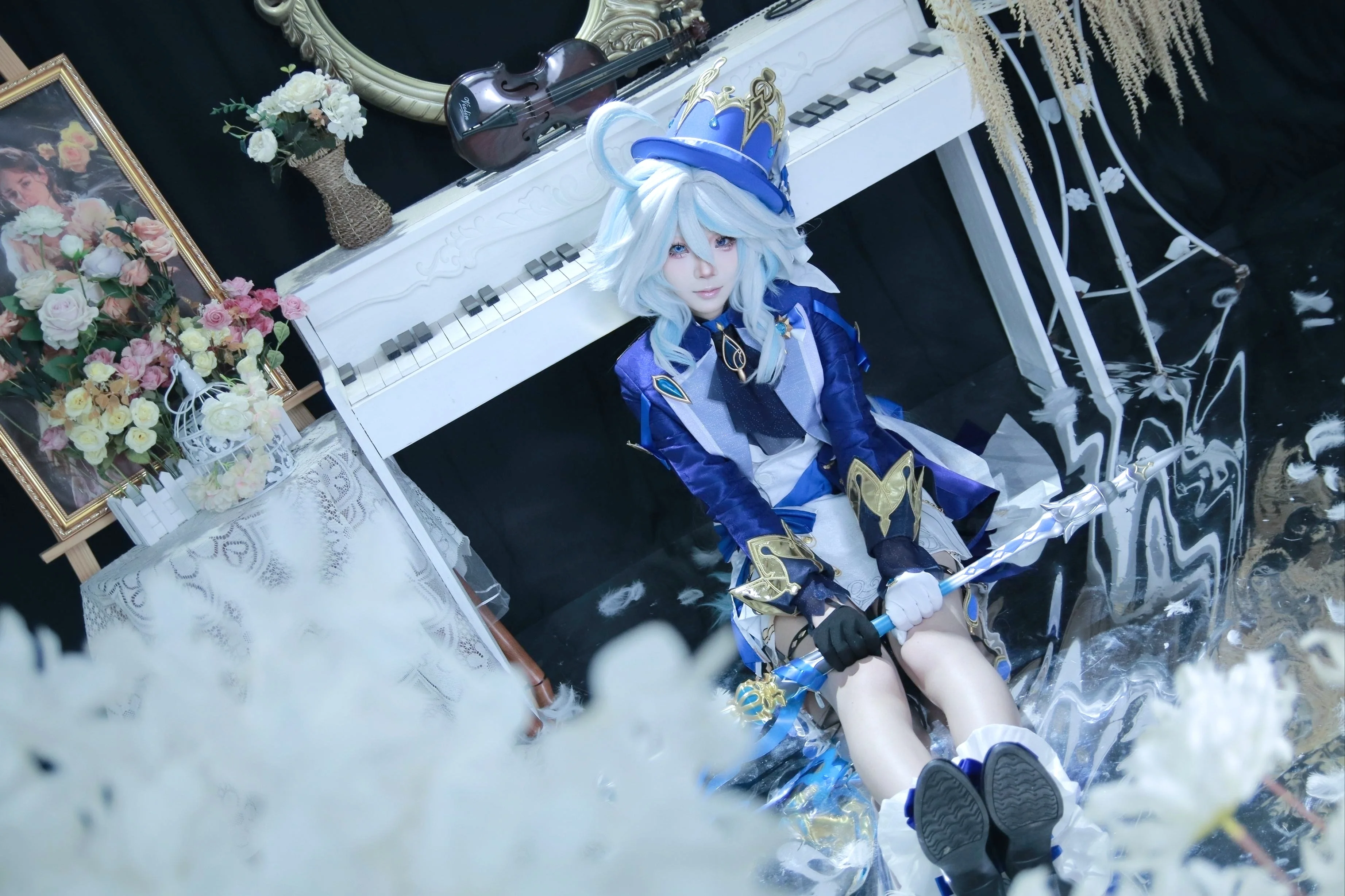 【フリーナ コスプレ】純白と深い青の世界で、ステージに立つ水の女神様に出会う - 2 枚目