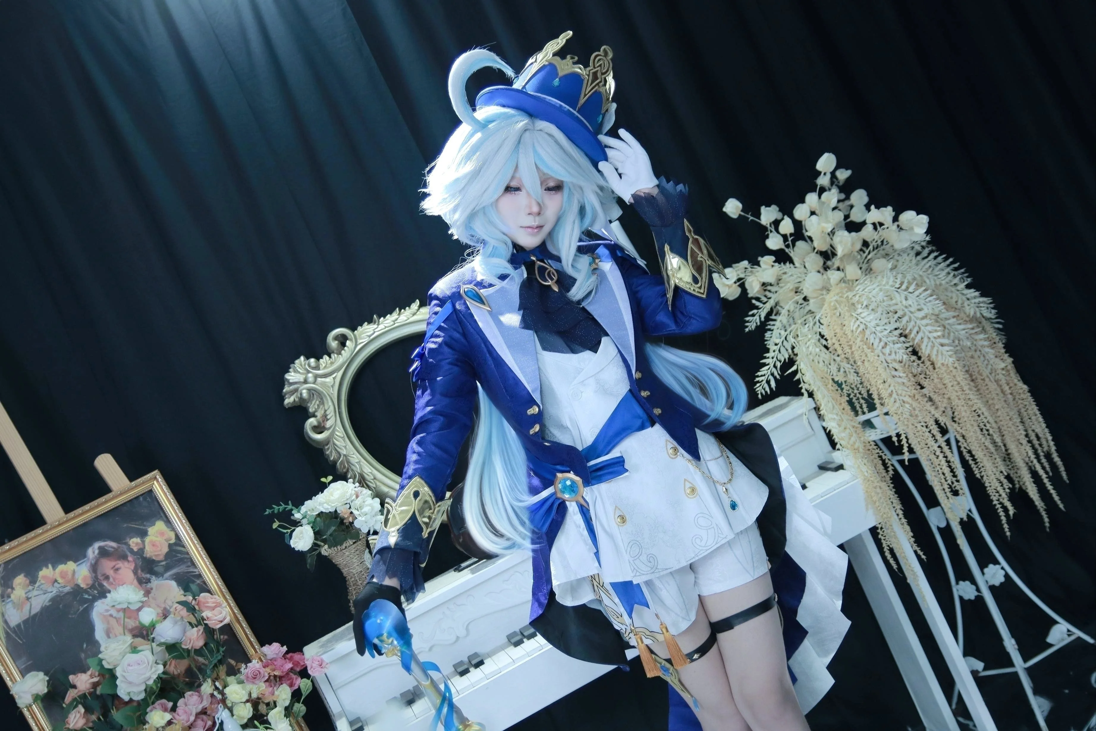 【フリーナ コスプレ】純白と深い青の世界で、ステージに立つ水の女神様に出会う - 9 枚目
