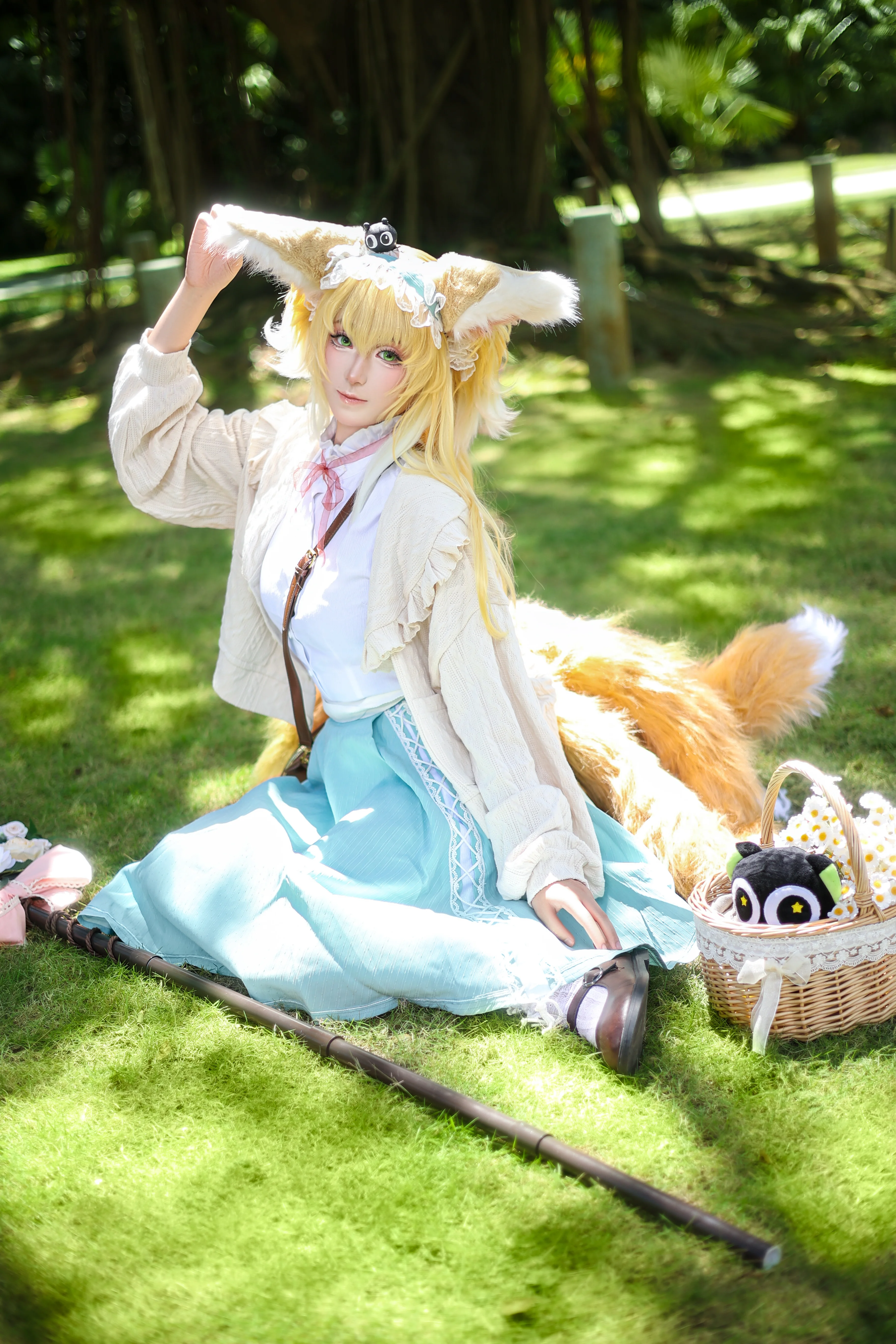 【铃兰cos】阳光正好，带小篮子去草地野餐 - 第 1 张