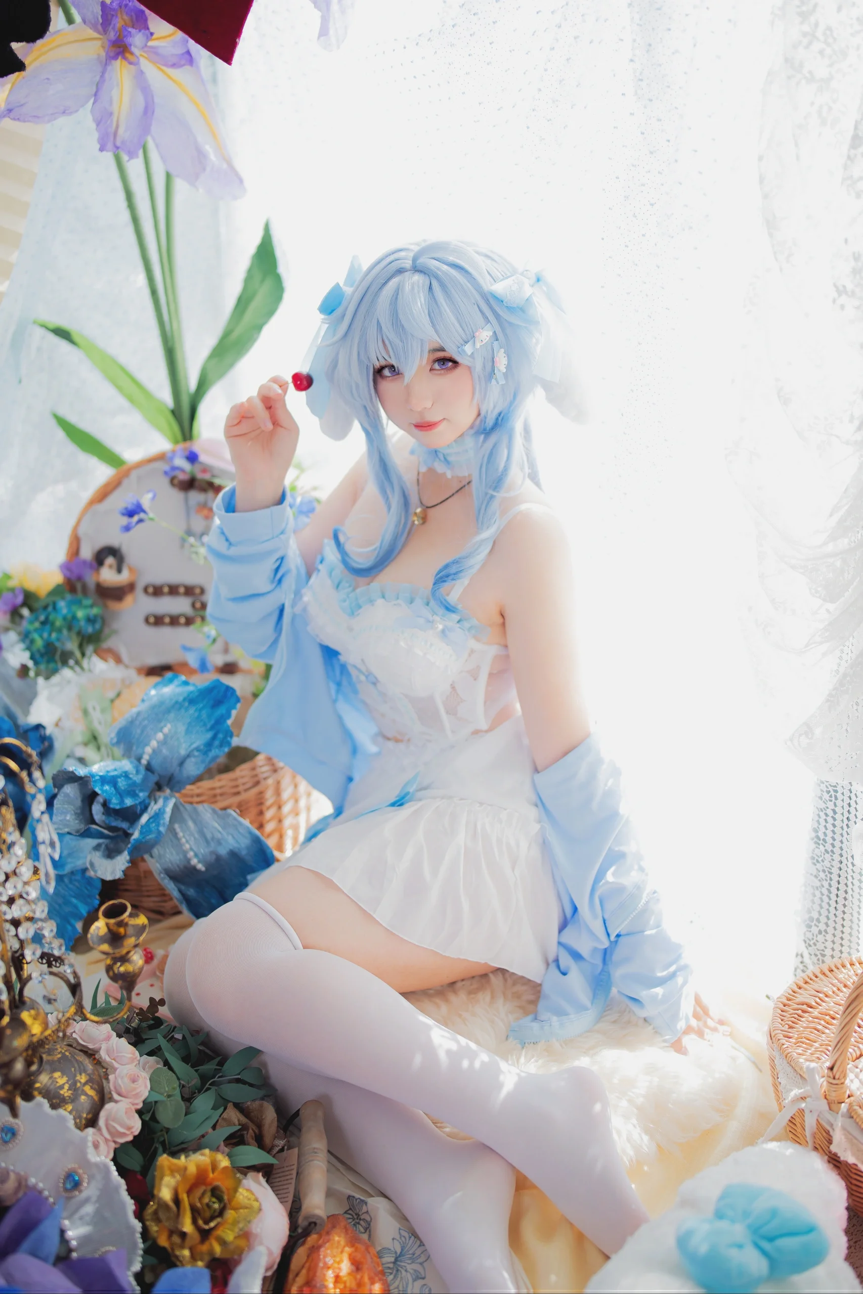 【甘雨cos】原神，蓝白配色的休闲居家风棚拍