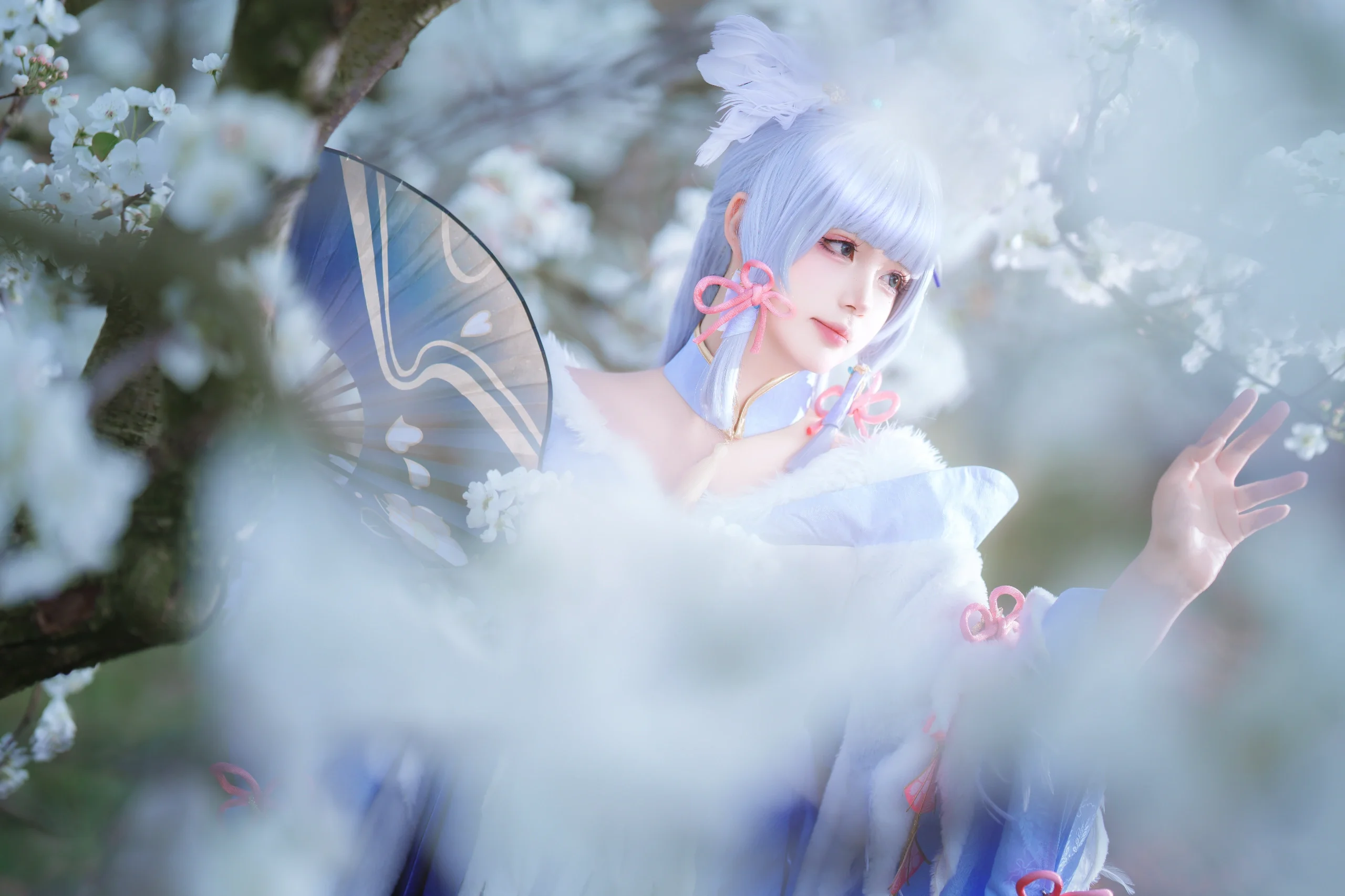 【神里绫华cos】花枝与清风，定格春日蓝白 - 第 5 张