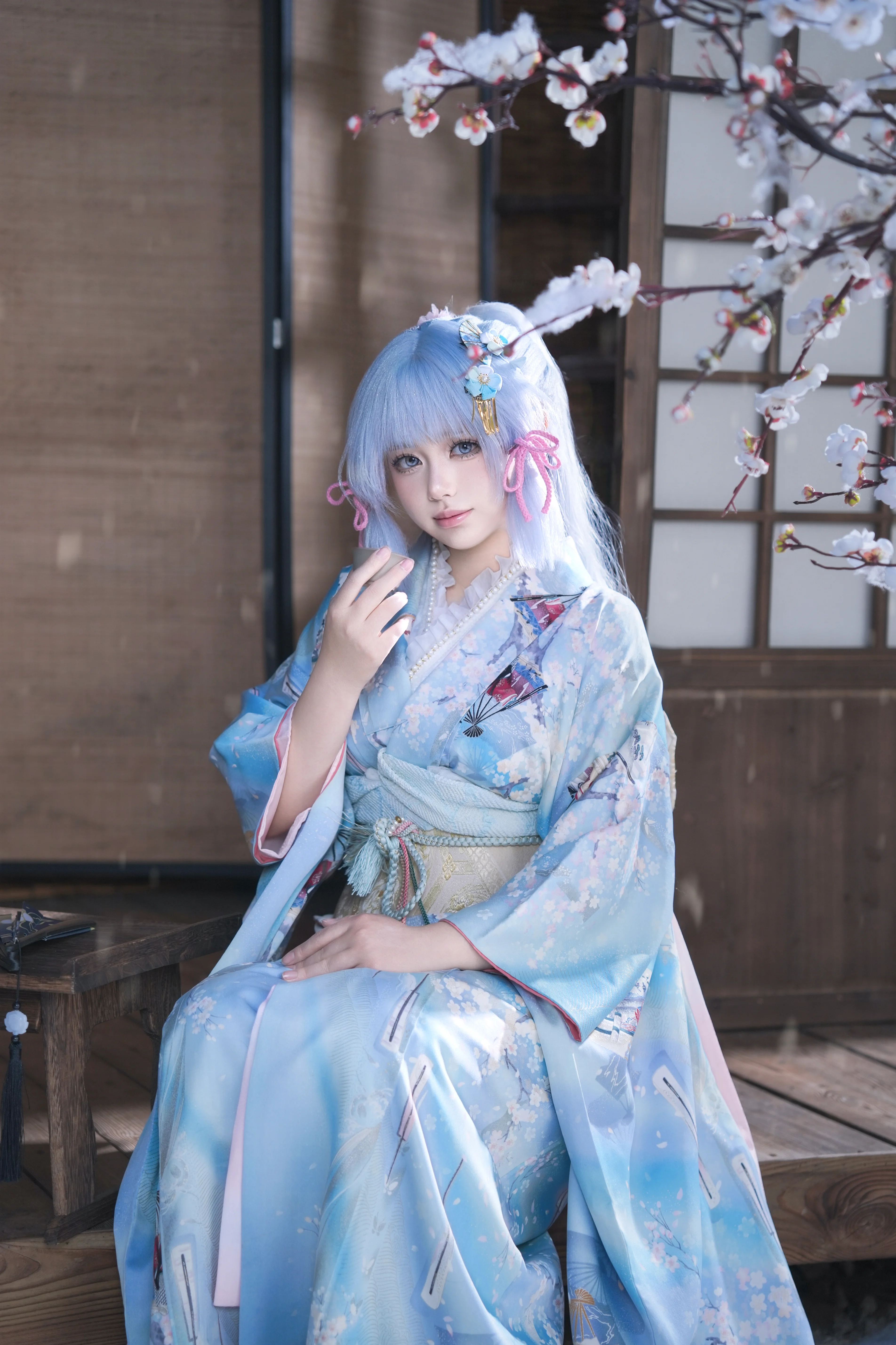 【原神神里绫华cos】雪落门廊，静谧的海灯节祈愿