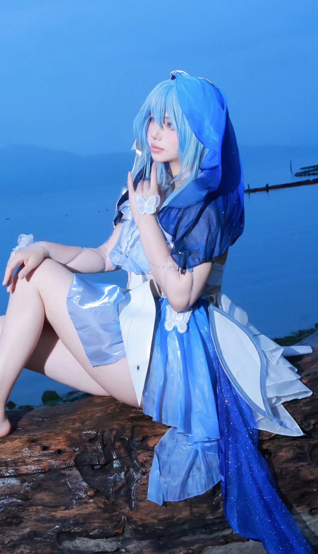 【守岸人cos】鸣潮的海岸线，蓝调时刻的静谧驻守 - 第 2 张