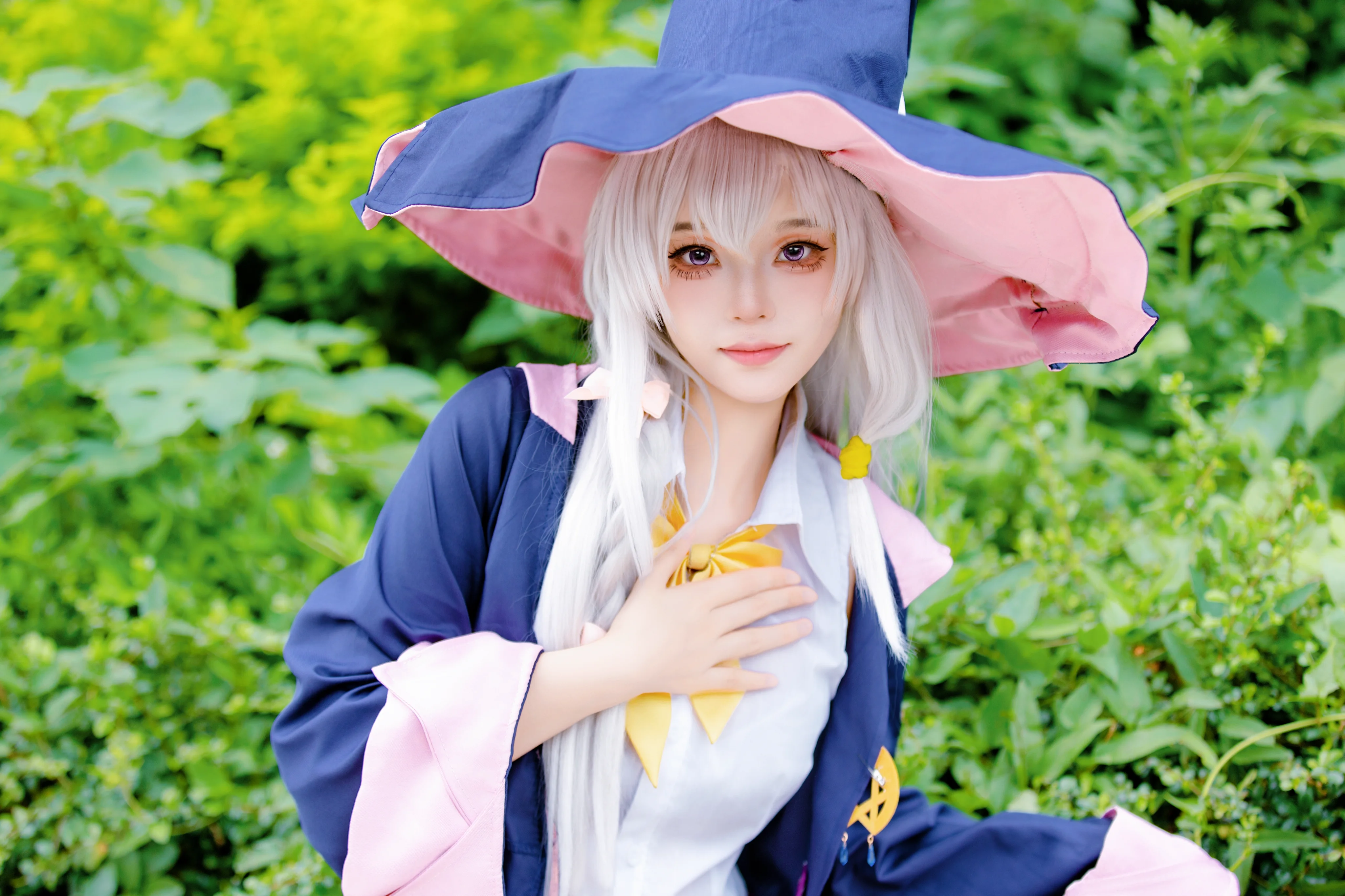 【伊蕾娜cos】魔女之旅，漫步于江畔的银发魔女 - 第 5 张