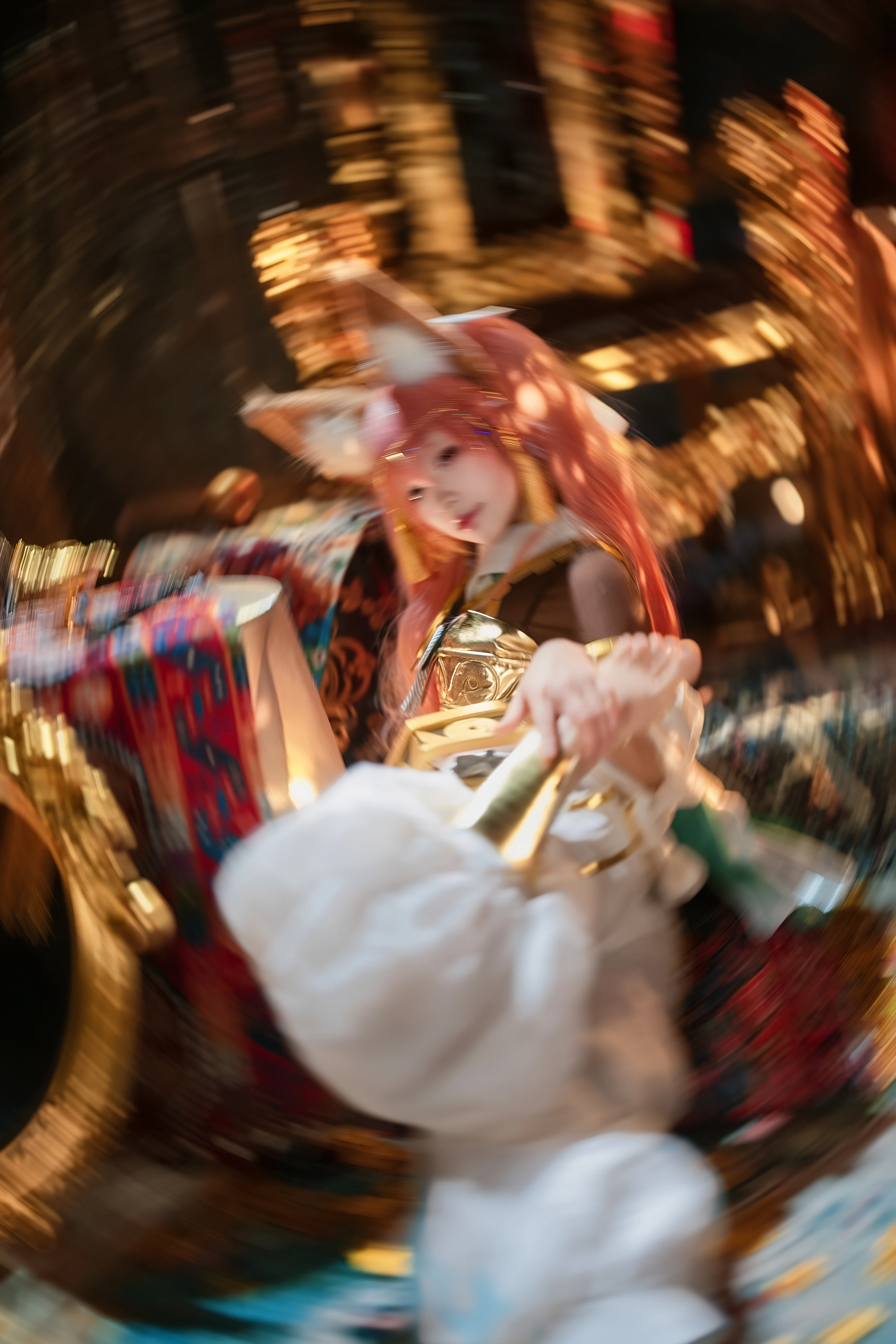 [Tamamo no Mae Cosplay] Warm Light Atmospheric Photoshoot in an Exotic Golden Palace - Image 2