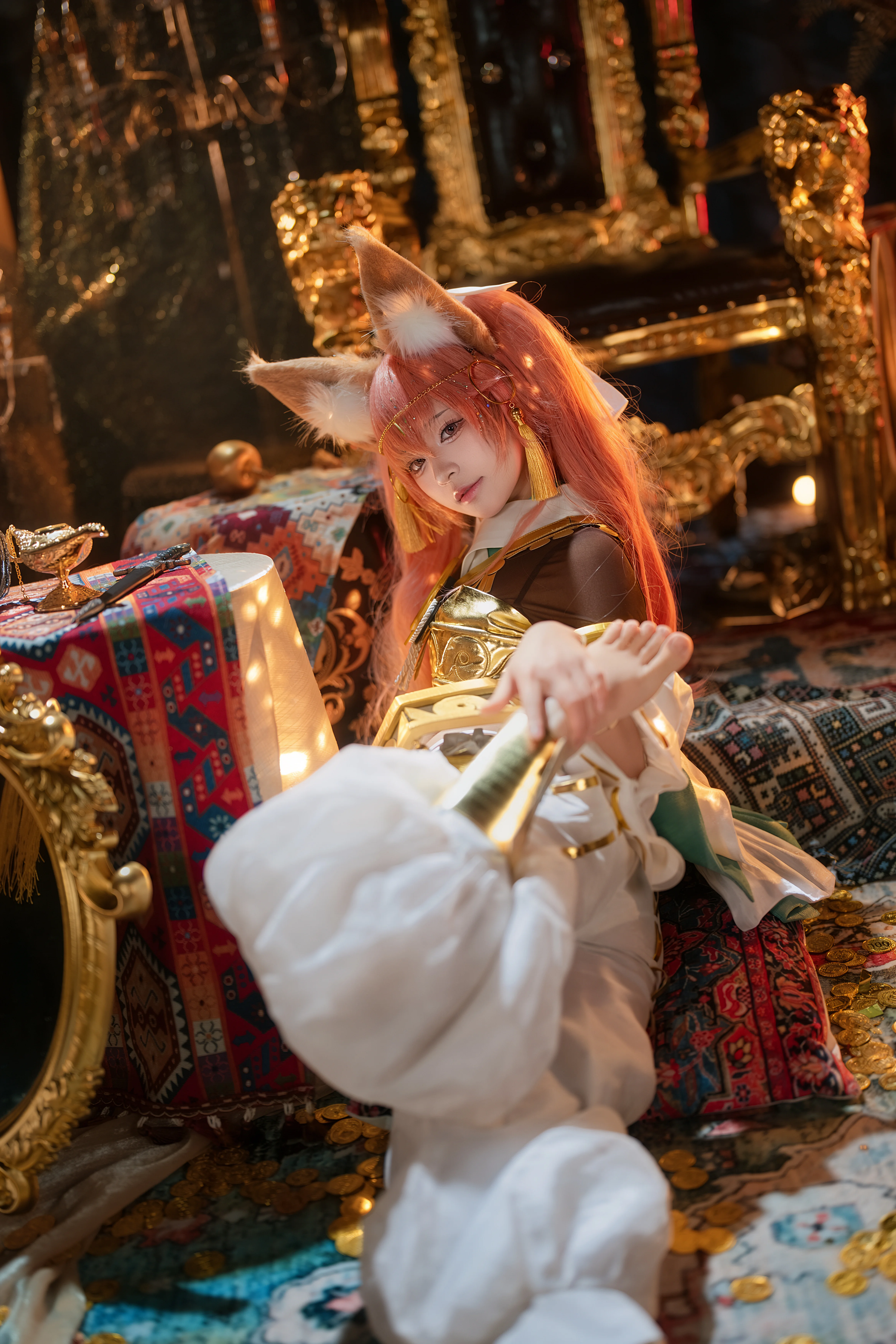 [Tamamo no Mae Cosplay] Warm Light Atmospheric Photoshoot in an Exotic Golden Palace - Image 3