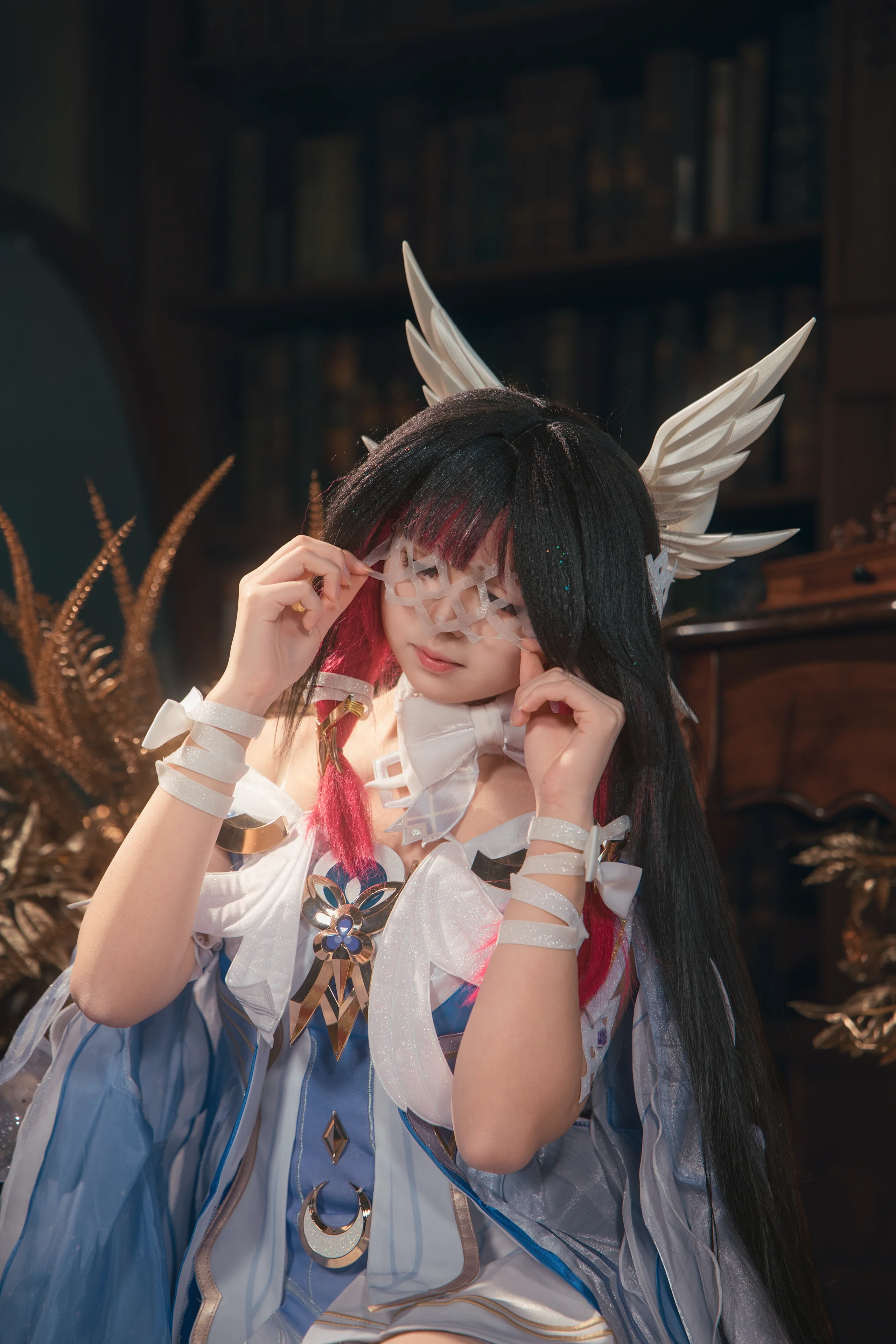 【哥伦比娅cos】少女绮想曲，复古书房里的静谧光影 - 第 4 张