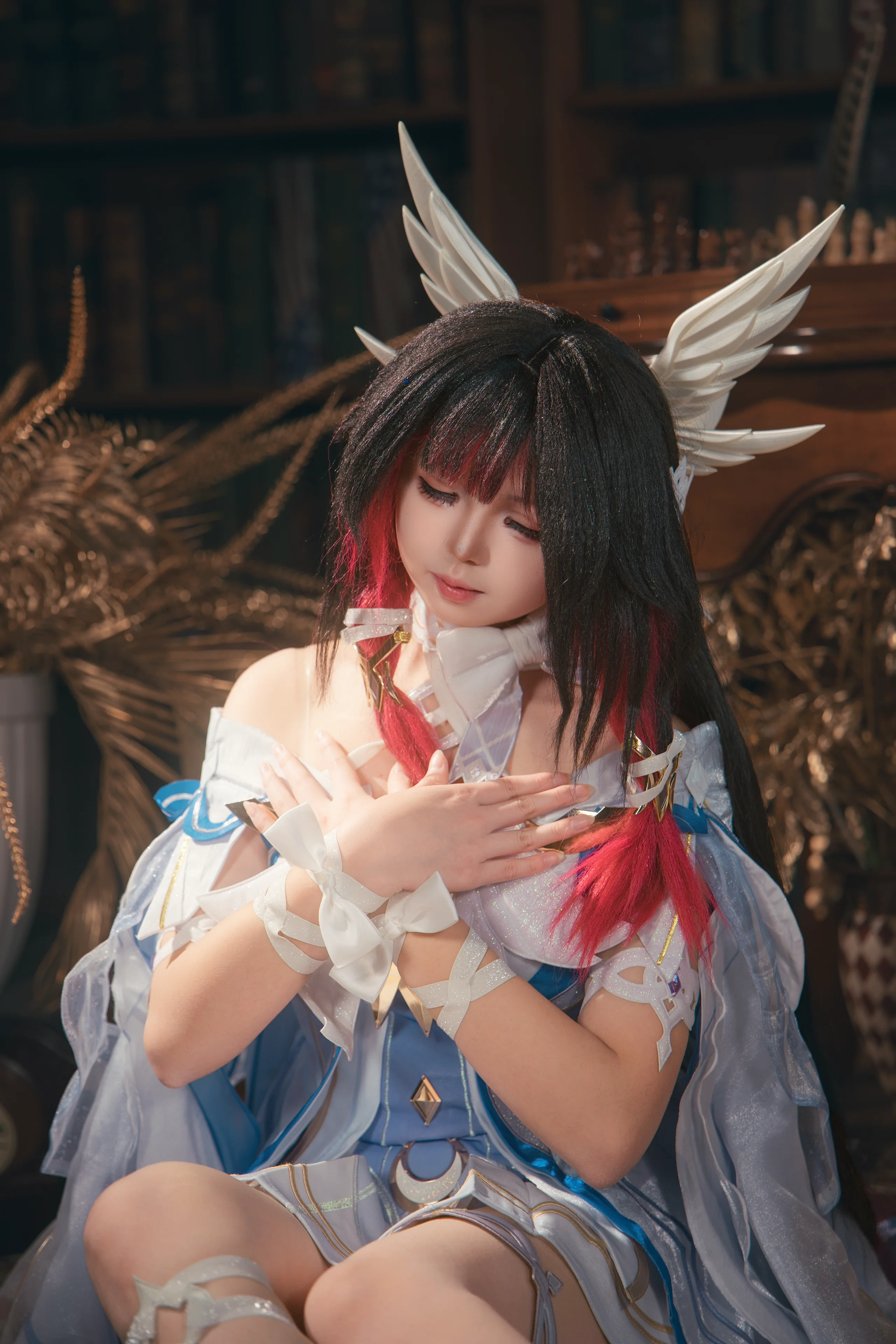 哥伦比娅·休憩，古典与暗调交织的静谧少女 - 第 3 张