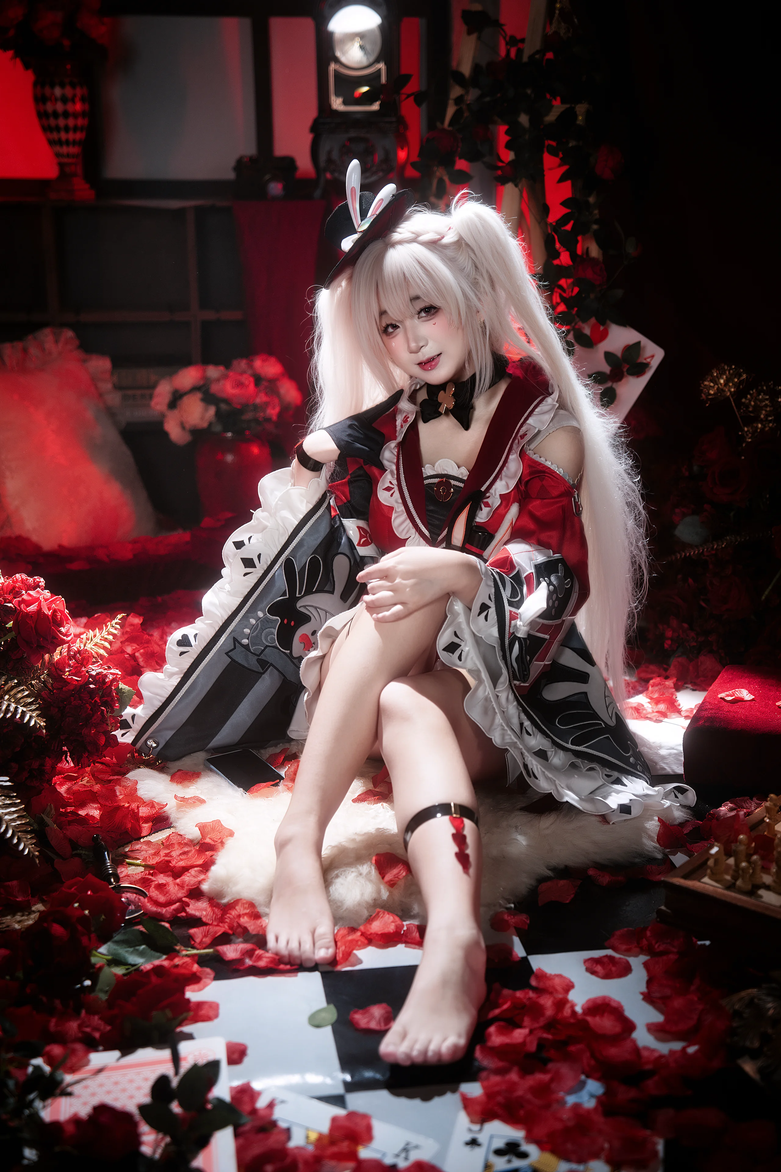 【花火cos】崩坏星穹铁道，红黑白棋盘格里的兔耳少女