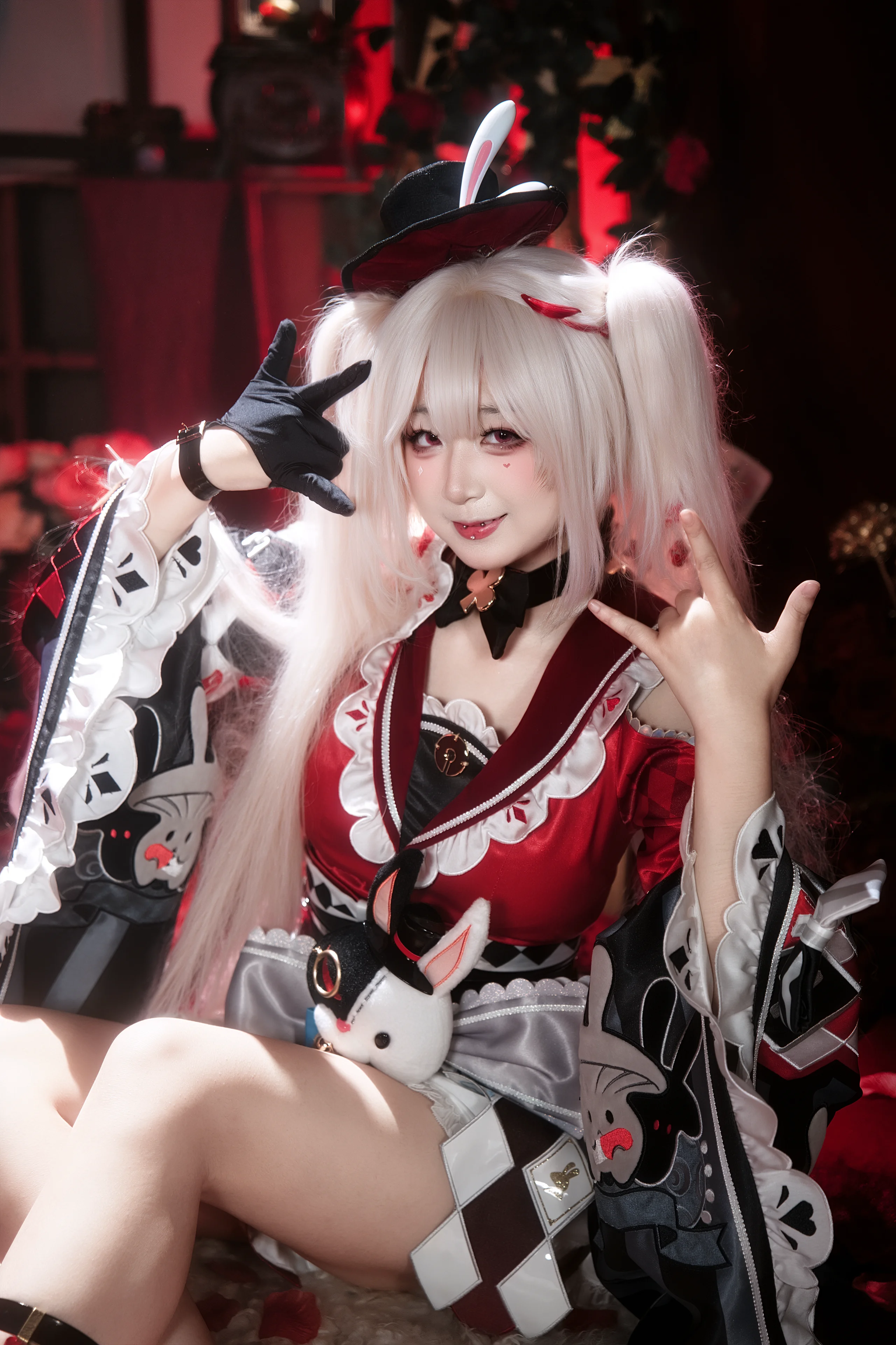 【花火cos】崩坏星穹铁道，红黑白棋盘格里的兔耳少女 - 第 5 张