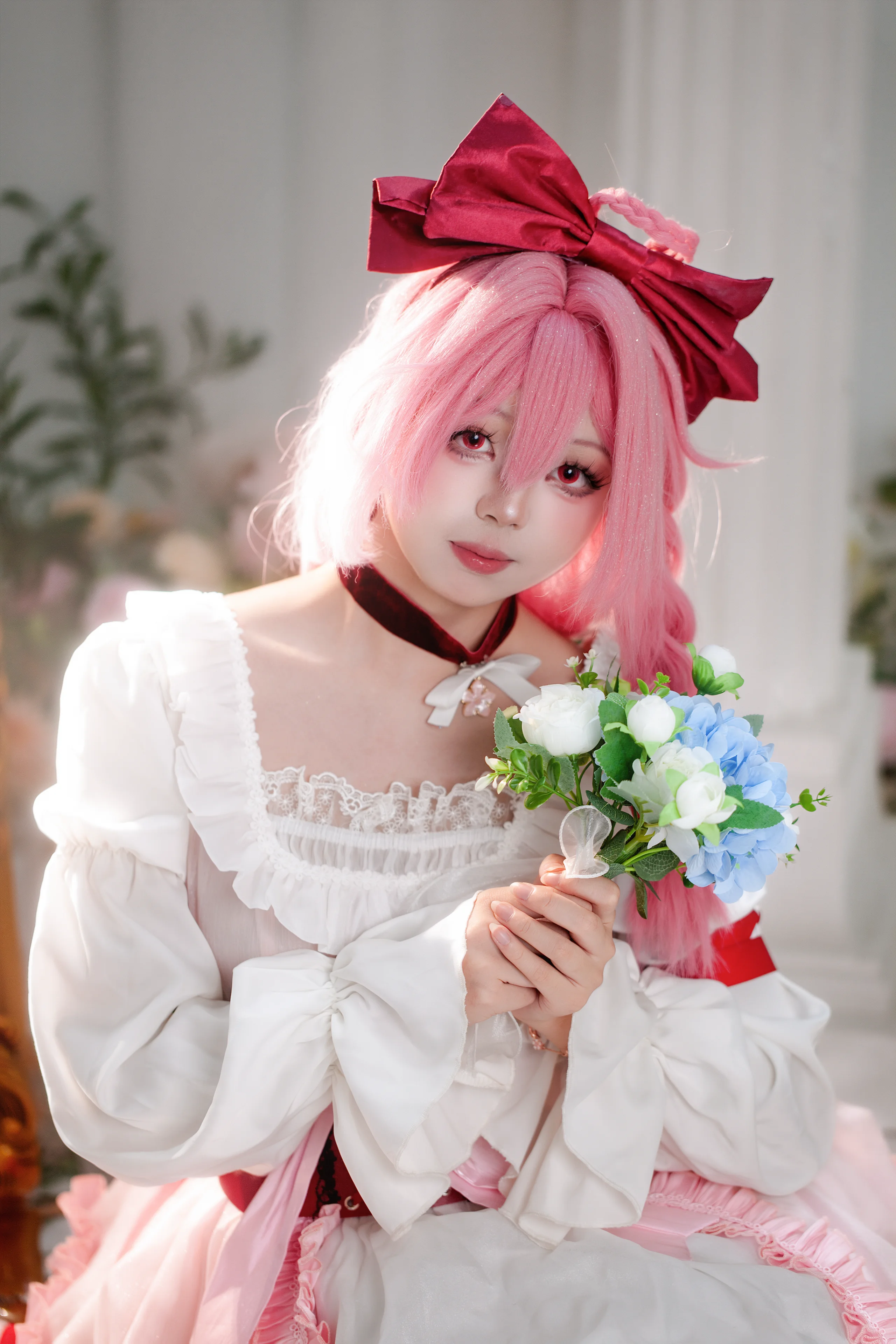 【爱莉希雅cos】粉色的洋装与花束，定格温柔的瞬间 - 第 4 张