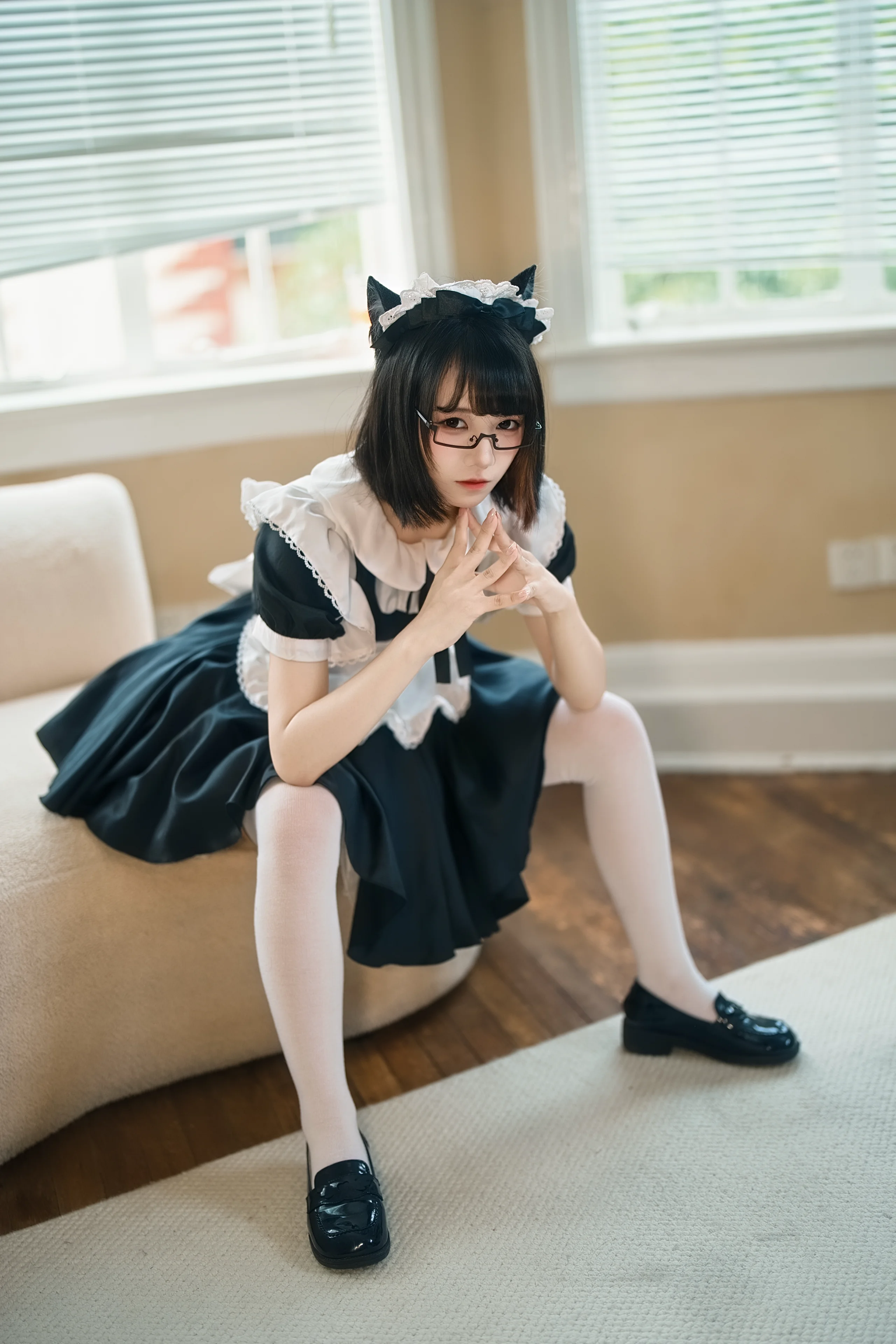 居家女仆装写真，光影里的日常碎片 - 第 4 张