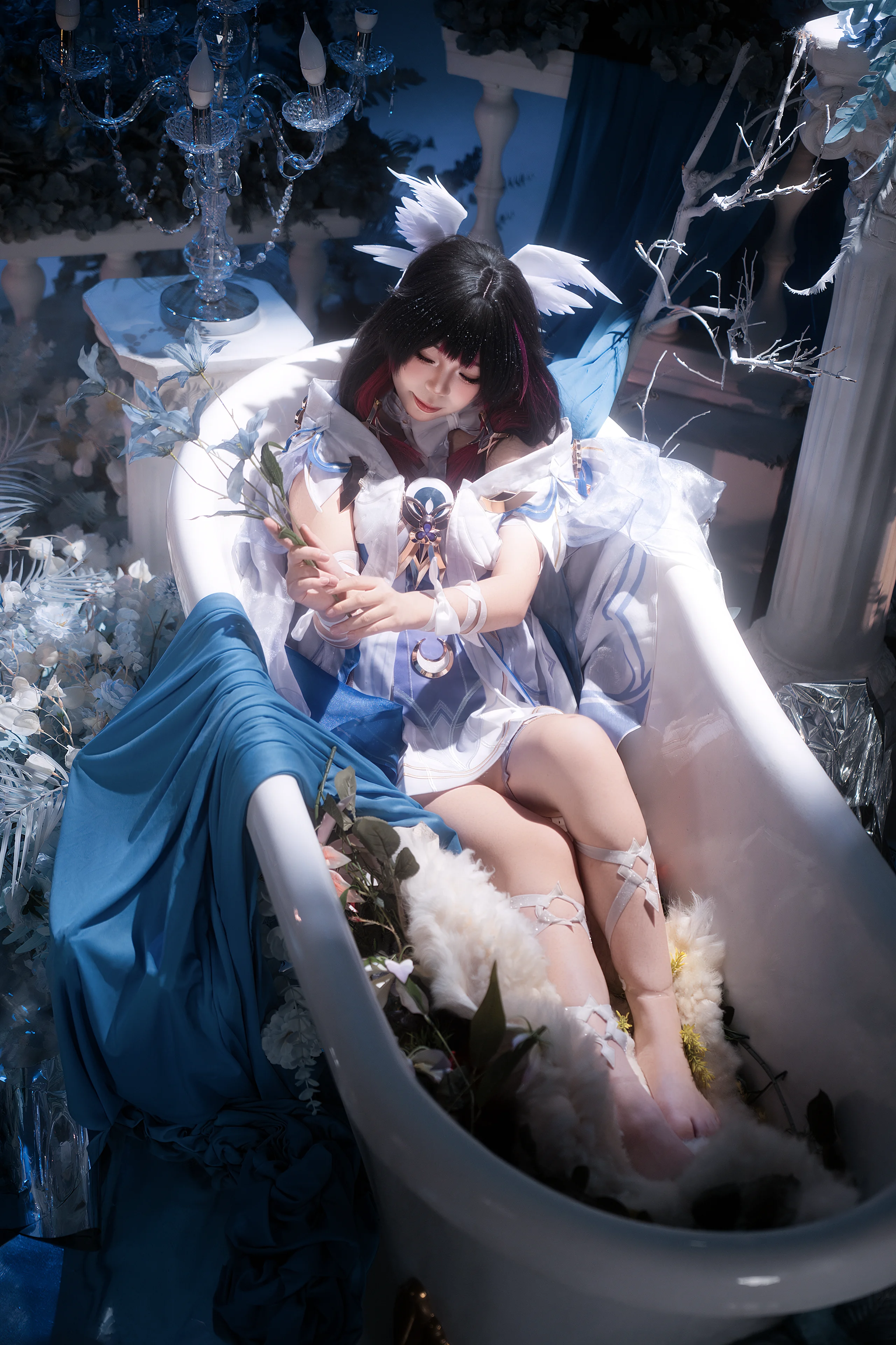 【哥伦比娅cos】原神伴月同眠，静谧浴缸氛围感写真 - 第 1 张