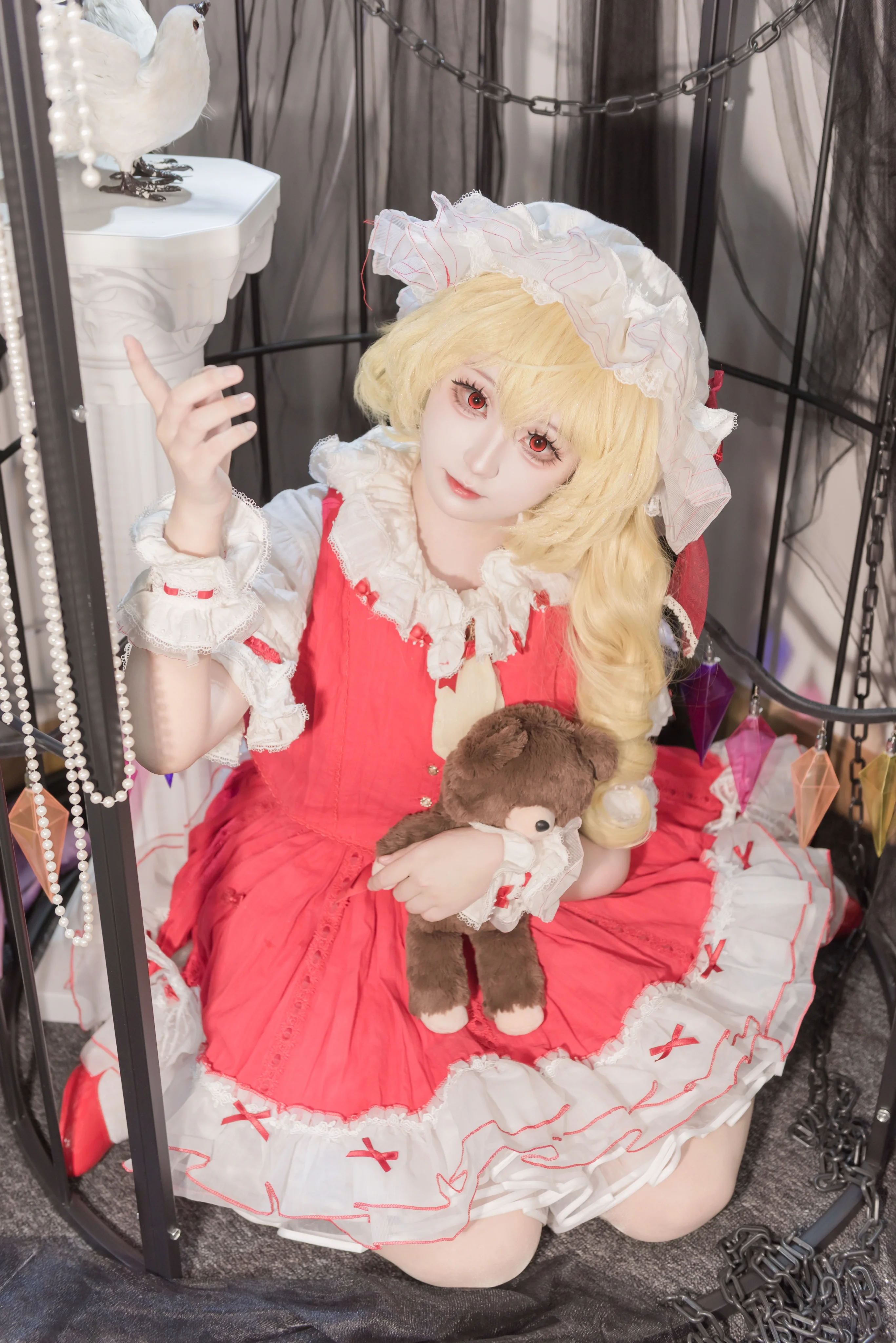 【芙蘭朵露斯卡雷特cos】東方project的紅白洋裝與暗黑童話風分享 - 第 6 張