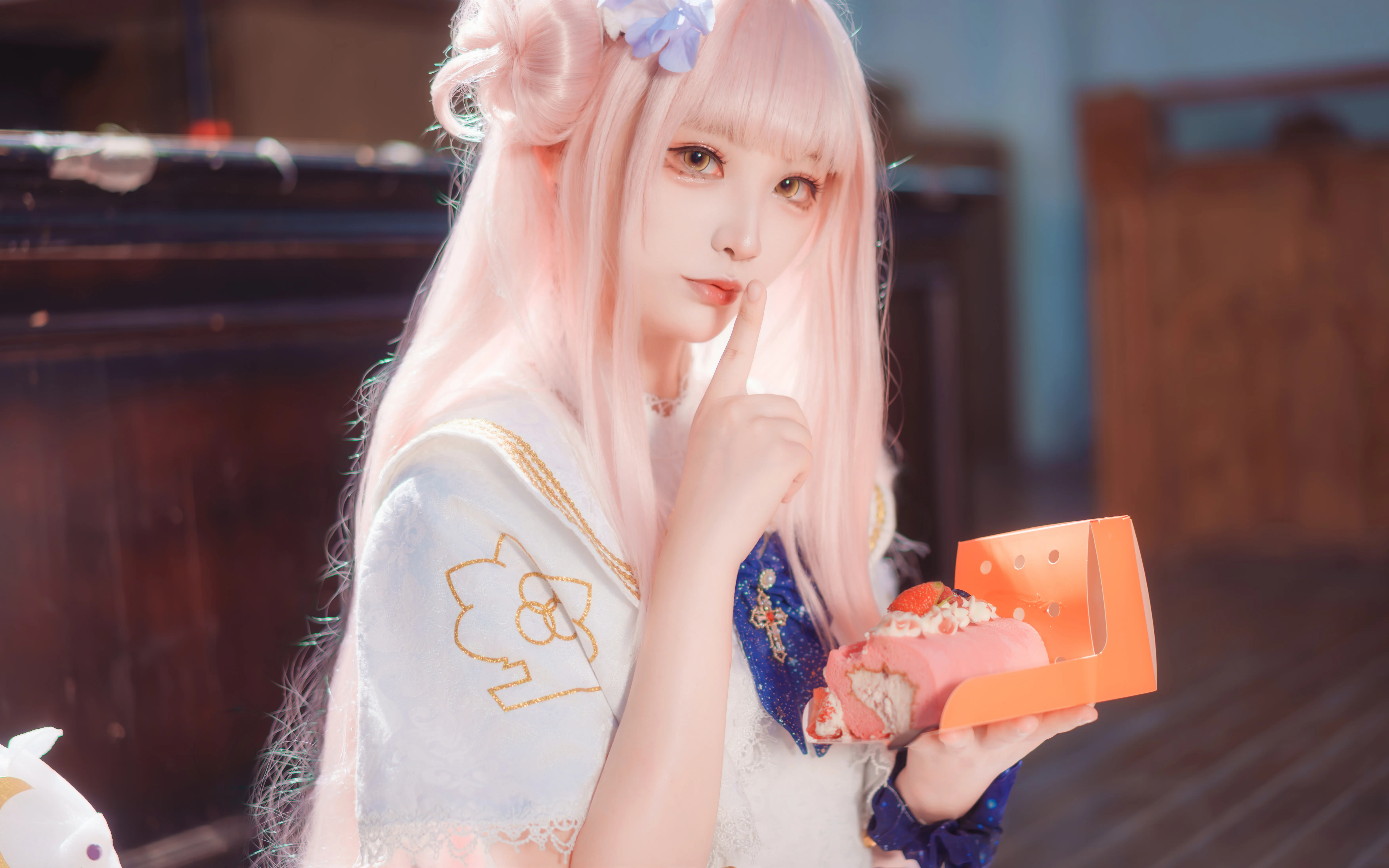 【圣园未花cos】蔚蓝档案的天使光环，白裙与枪械的日常 - 第 3 张