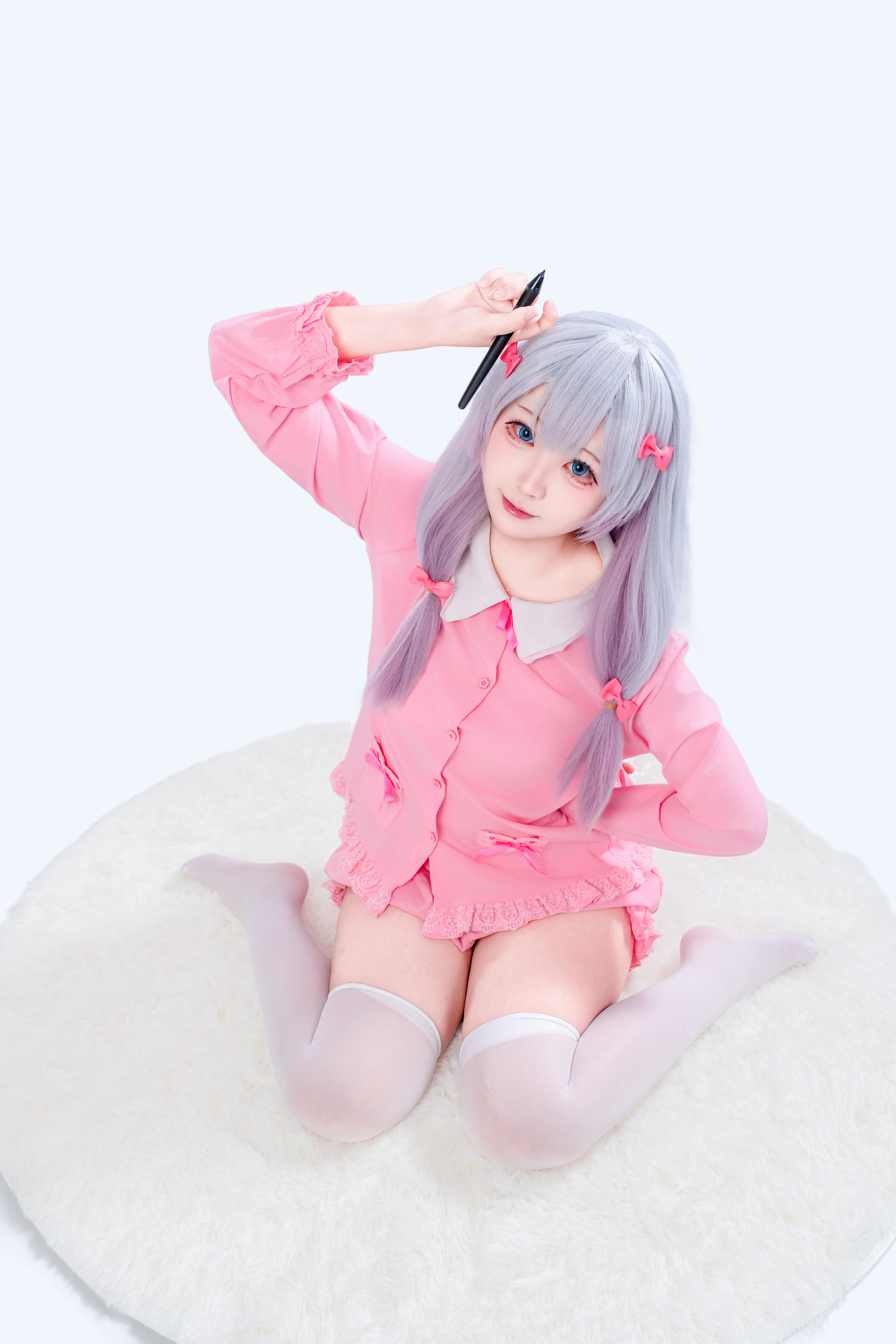 【和泉纱雾cos】用粉色居家服和画笔，绘出埃罗芒阿老师的慵懒日常 - 第 3 张