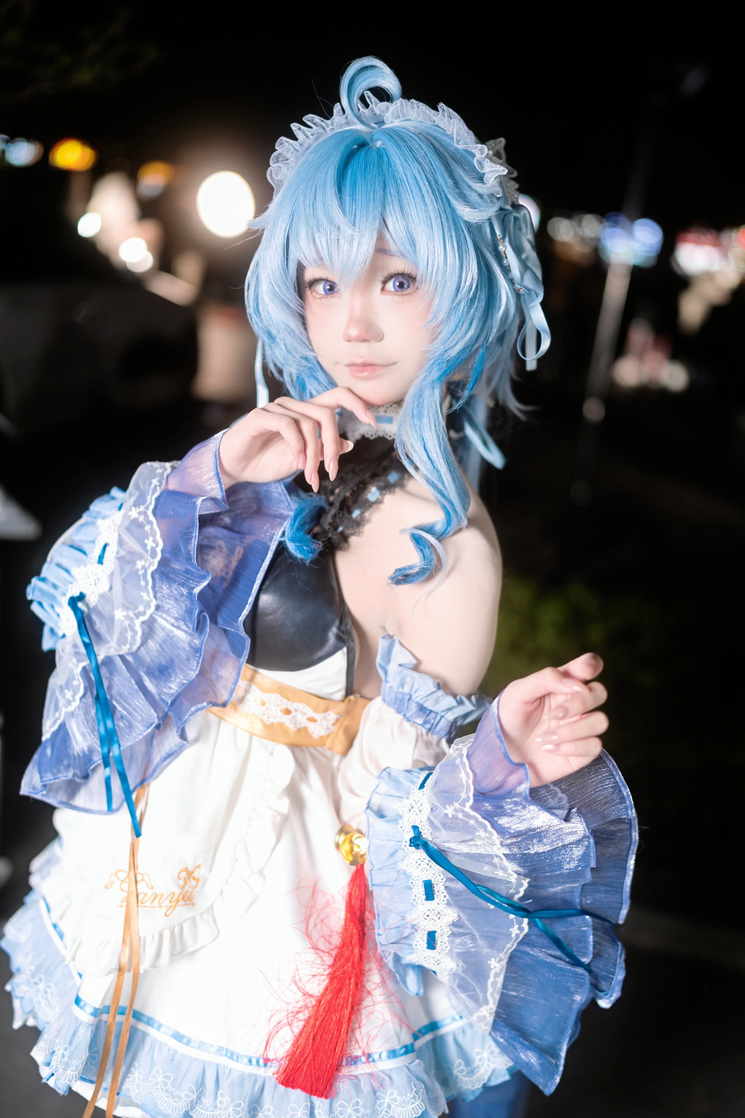 【甘雨 コスプレ】夜色に佇む璃月の月海亭秘書、原神のイベント写真共有 - 1 枚目