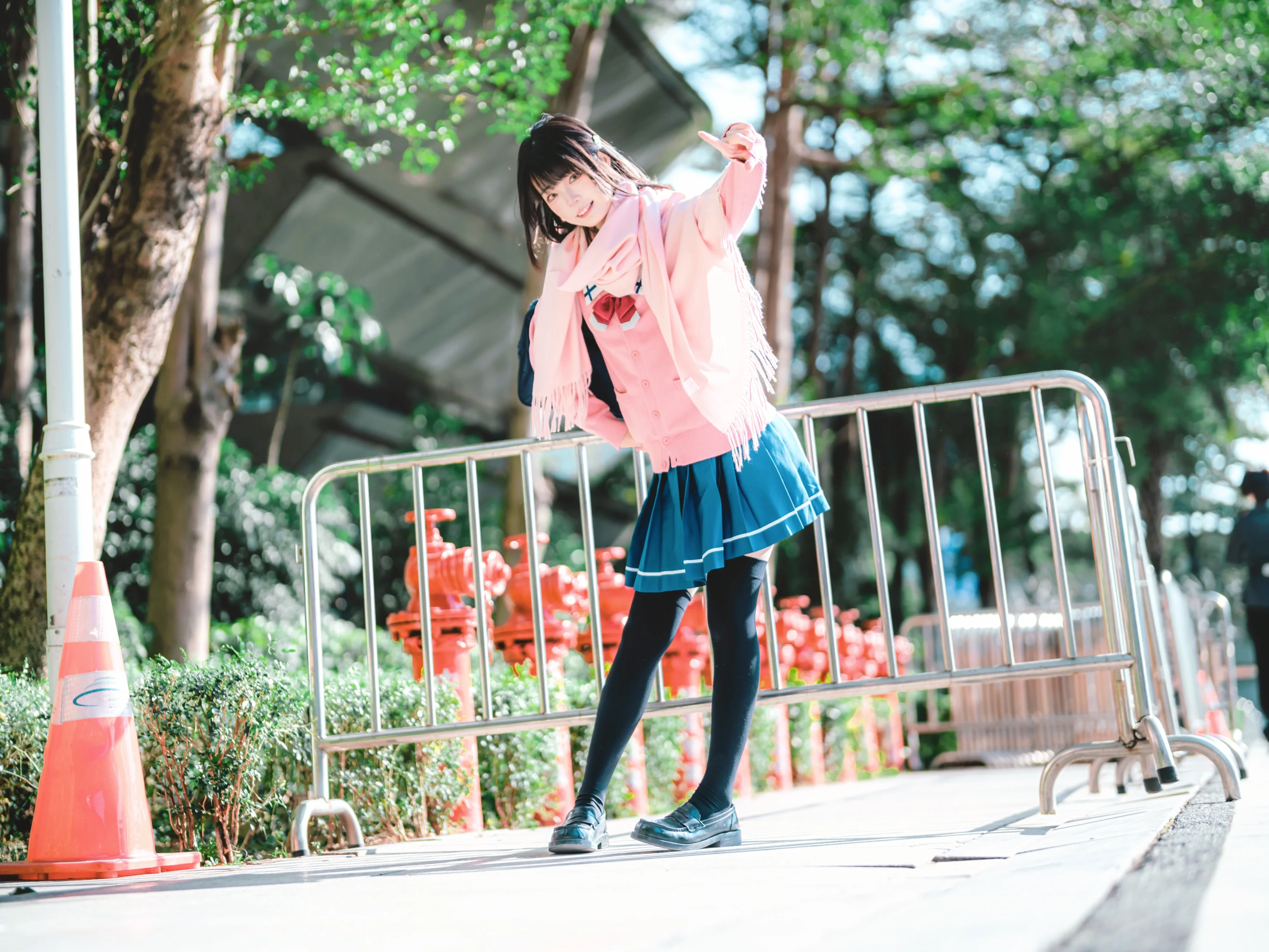【花坂结衣cos】OneRoom里的日常少女，阳光下的JK校园感 - 第 1 张