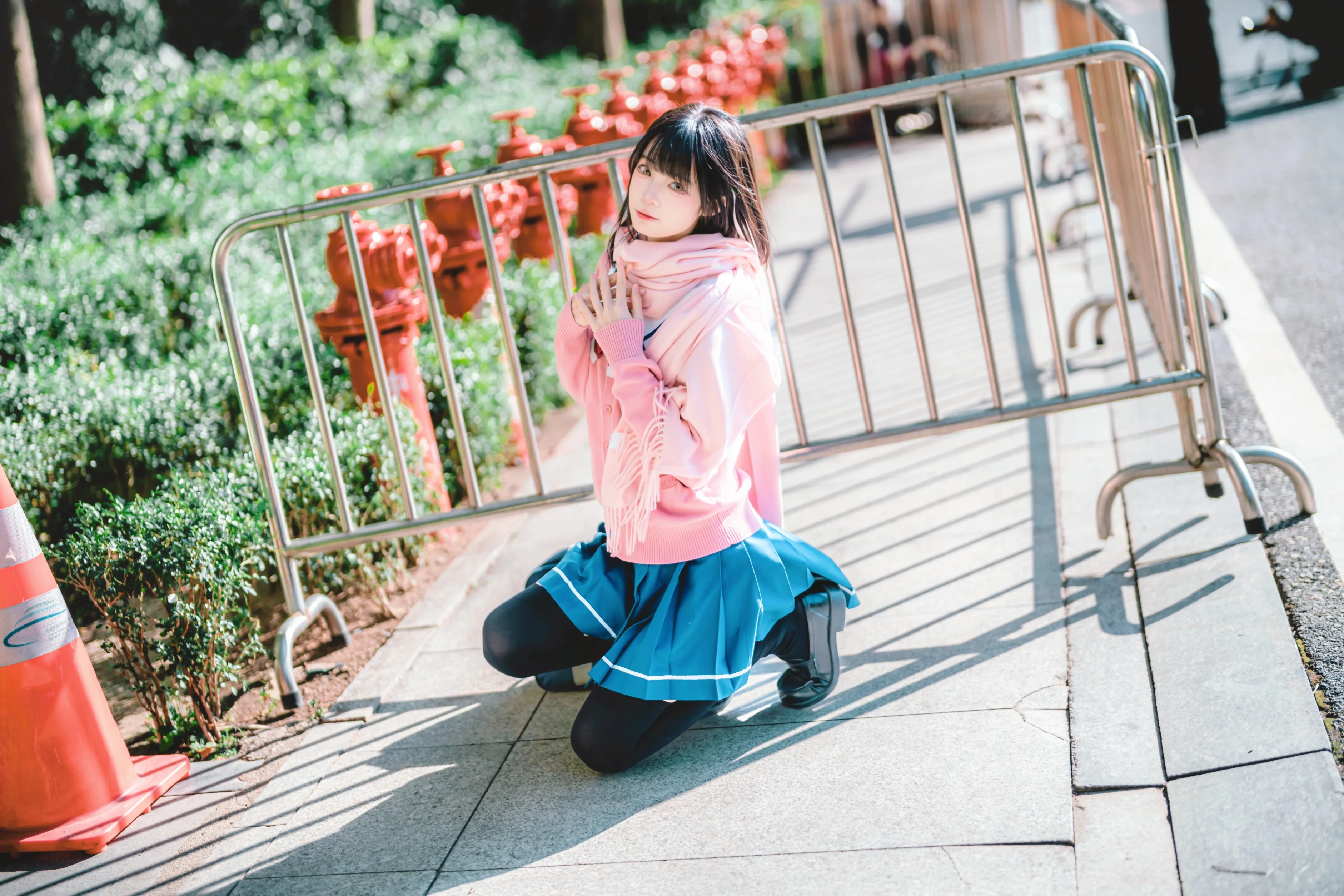 【花坂结衣cos】OneRoom里的日常少女，阳光下的JK校园感 - 第 3 张