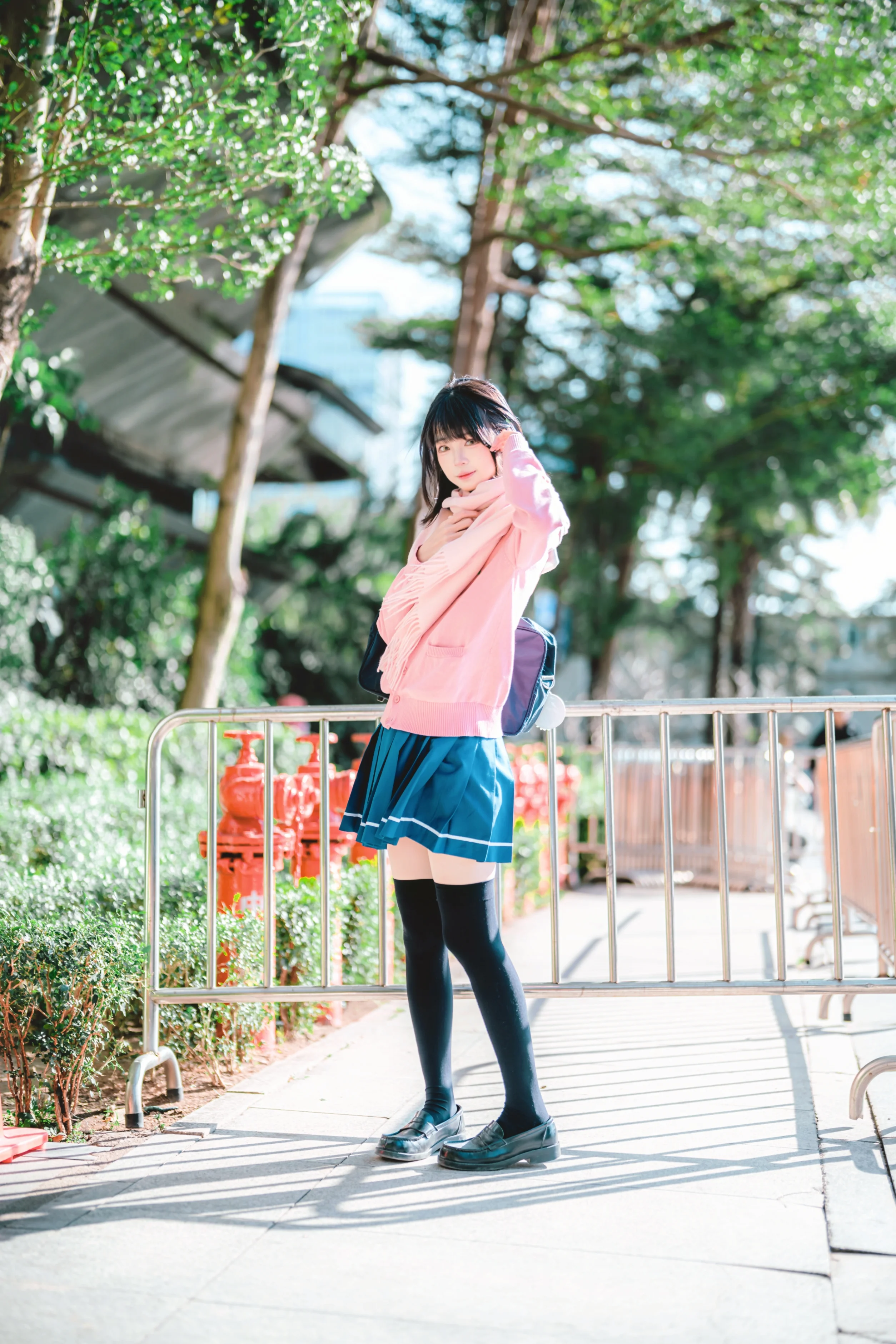 【花坂结衣cos】OneRoom里的日常少女，阳光下的JK校园感 - 第 4 张