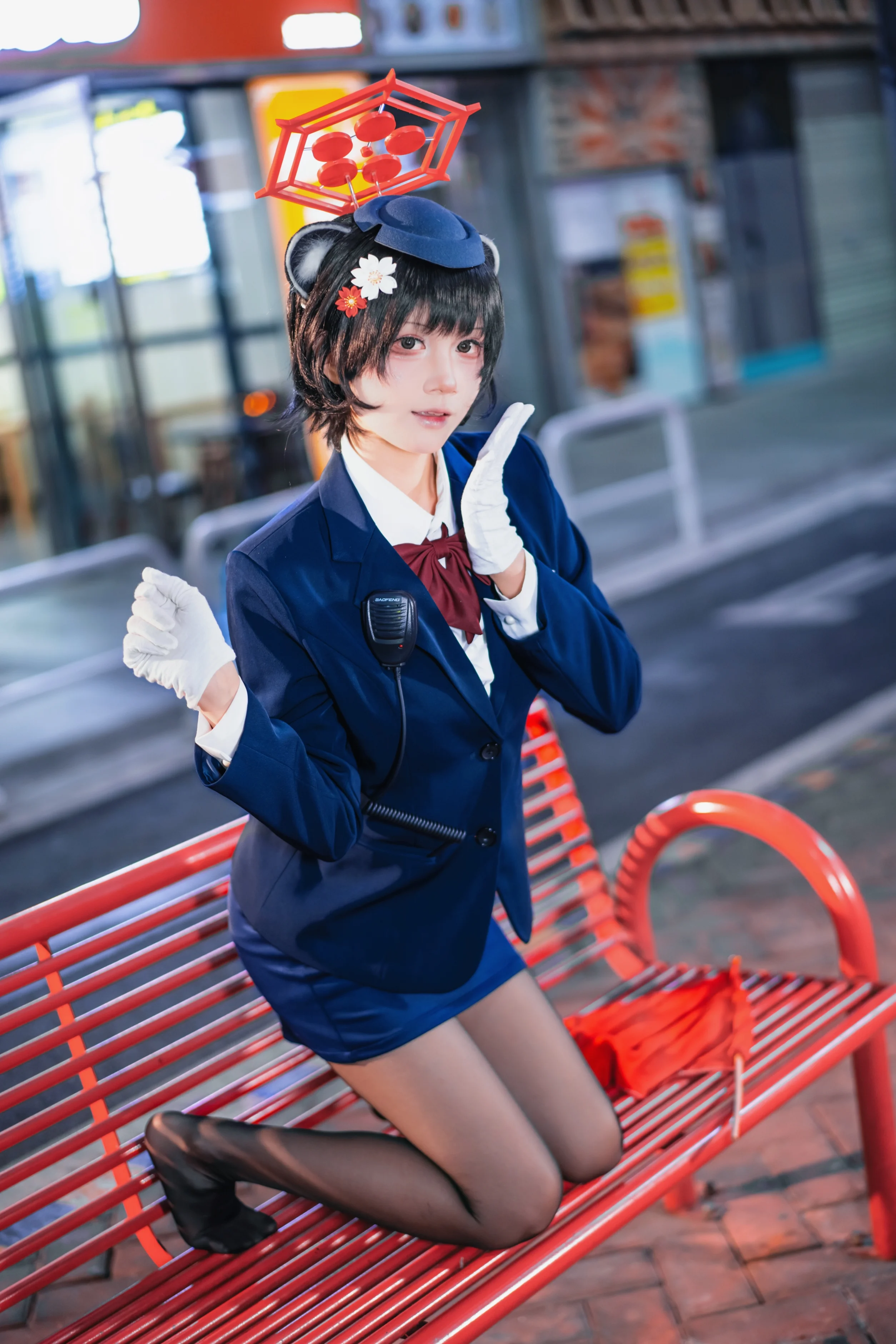 【春日椿cos】碧蓝档案导游椿，长椅上的休息时刻 - 第 12 张