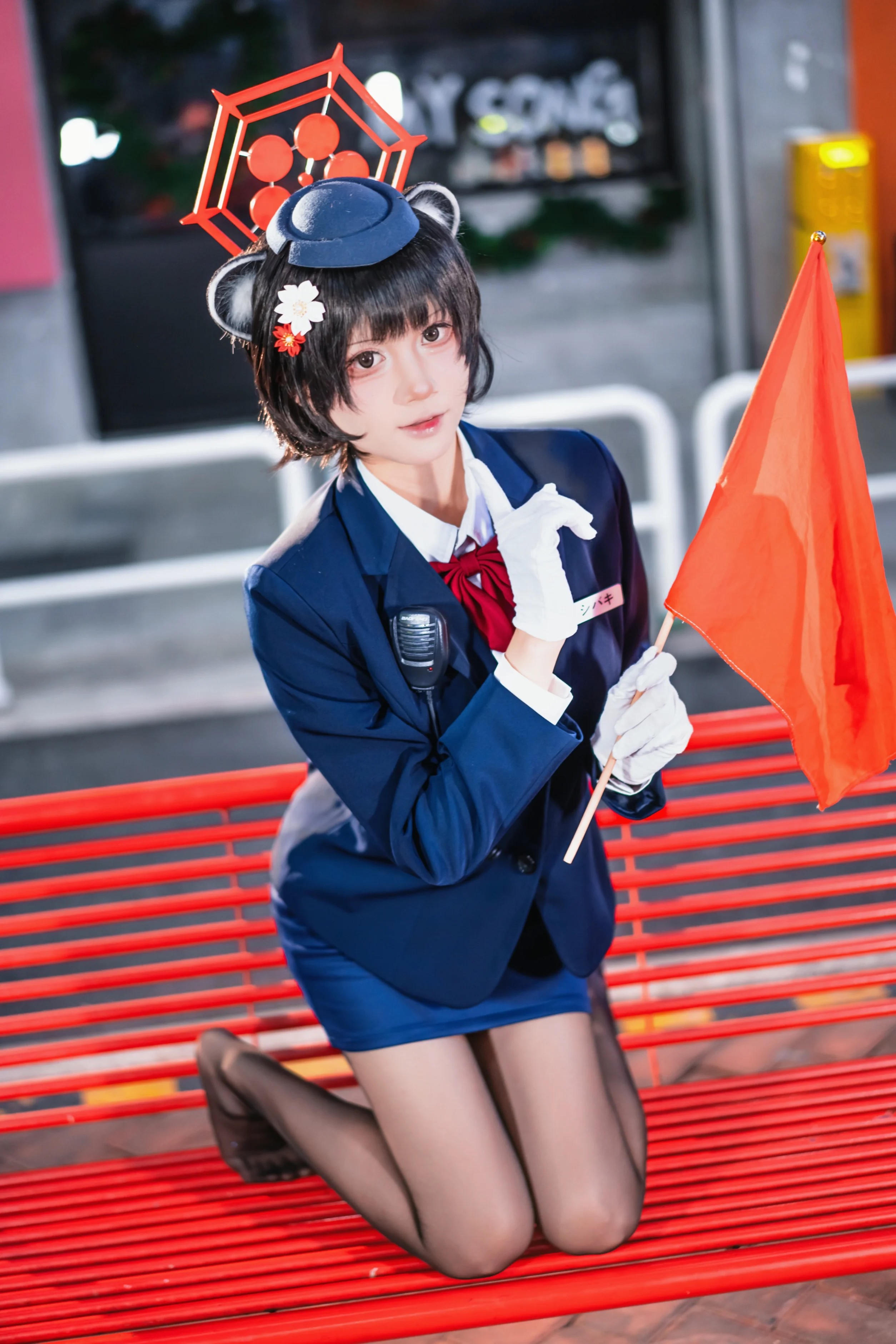 【春日椿cos】碧蓝档案导游椿，长椅上的休息时刻 - 第 6 张