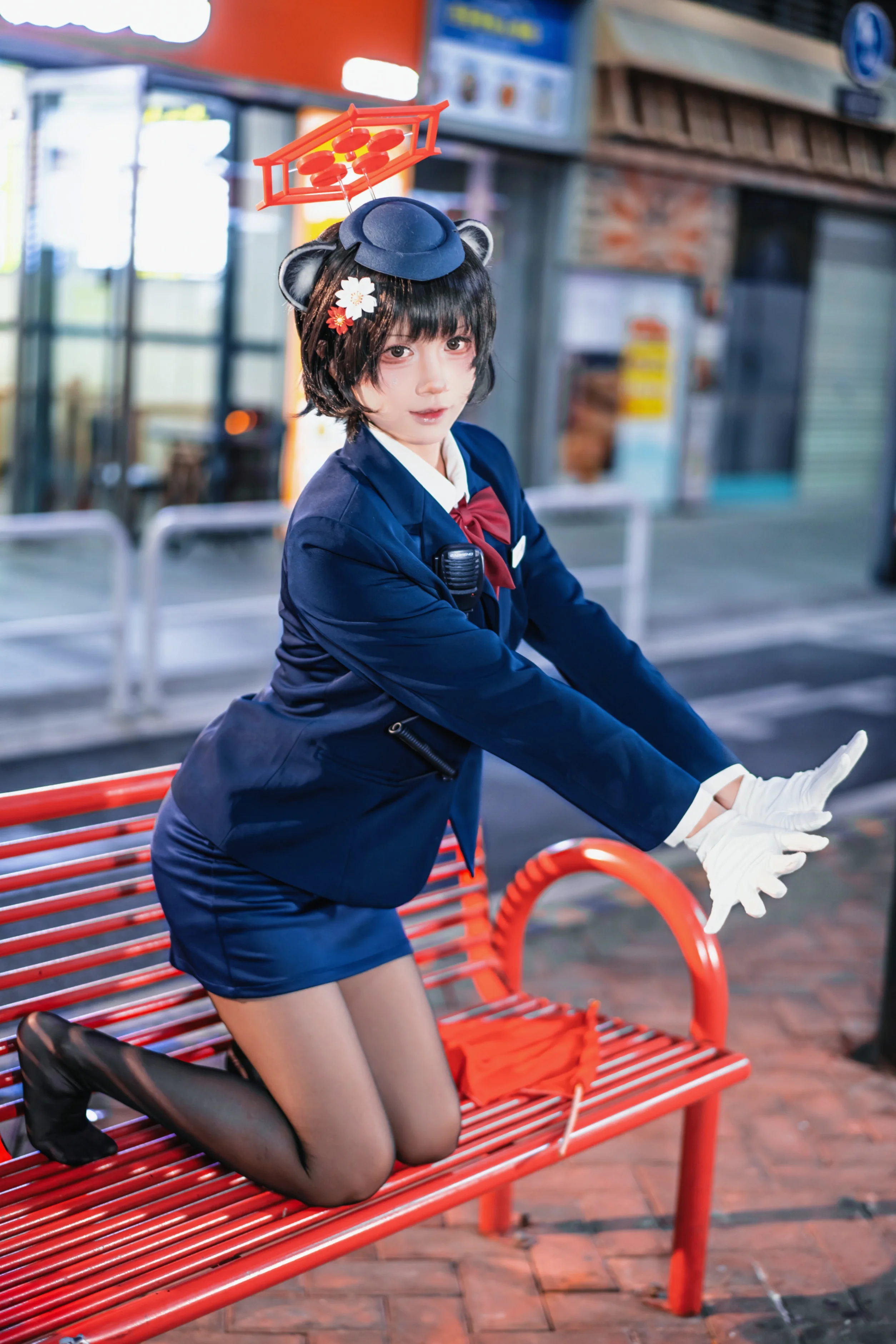【春日椿cos】碧蓝档案导游椿，长椅上的休息时刻 - 第 8 张