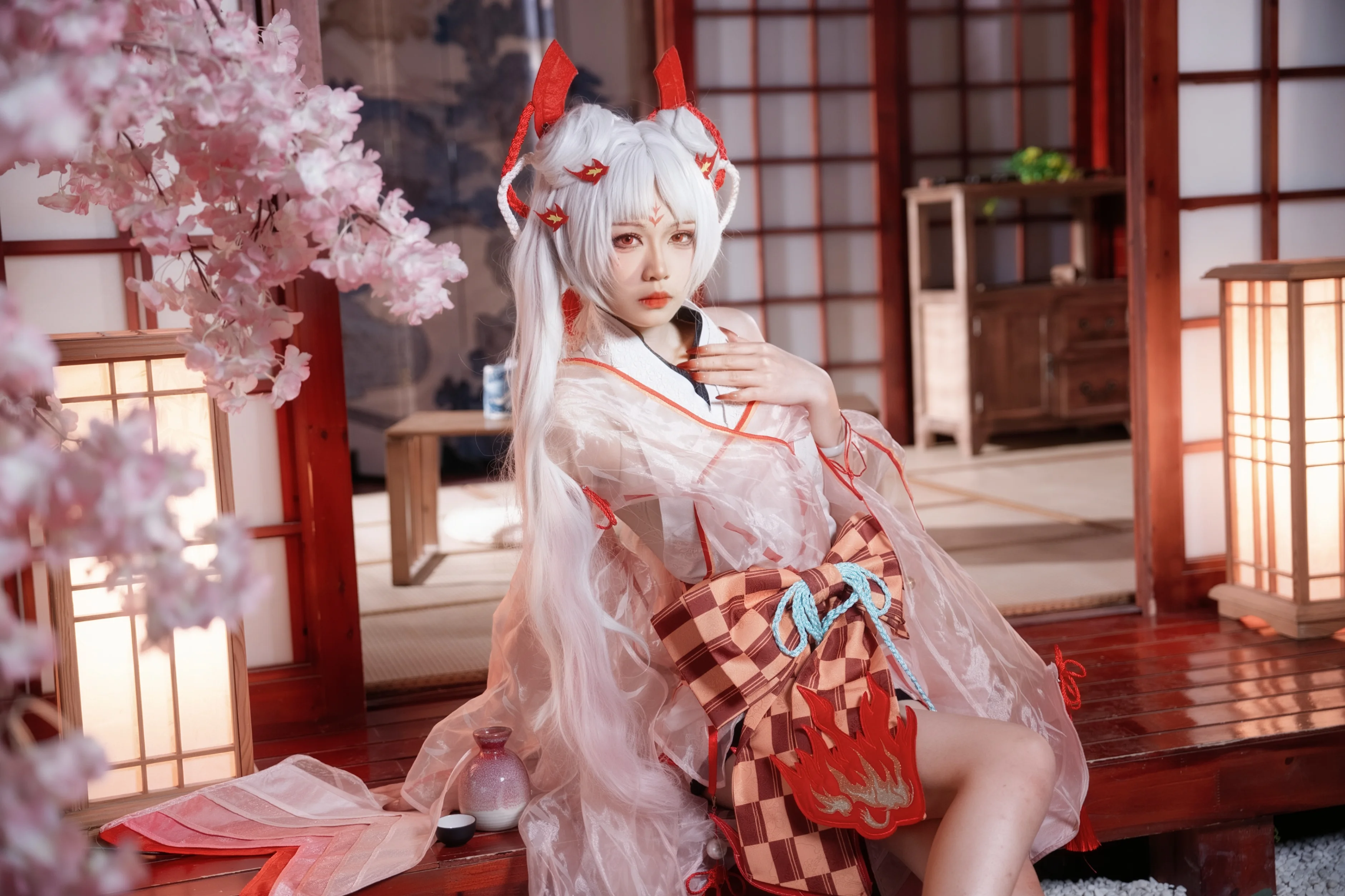 【不知火cos】阴阳师，白发轻纱间的暖灯魅影 - 第 4 张
