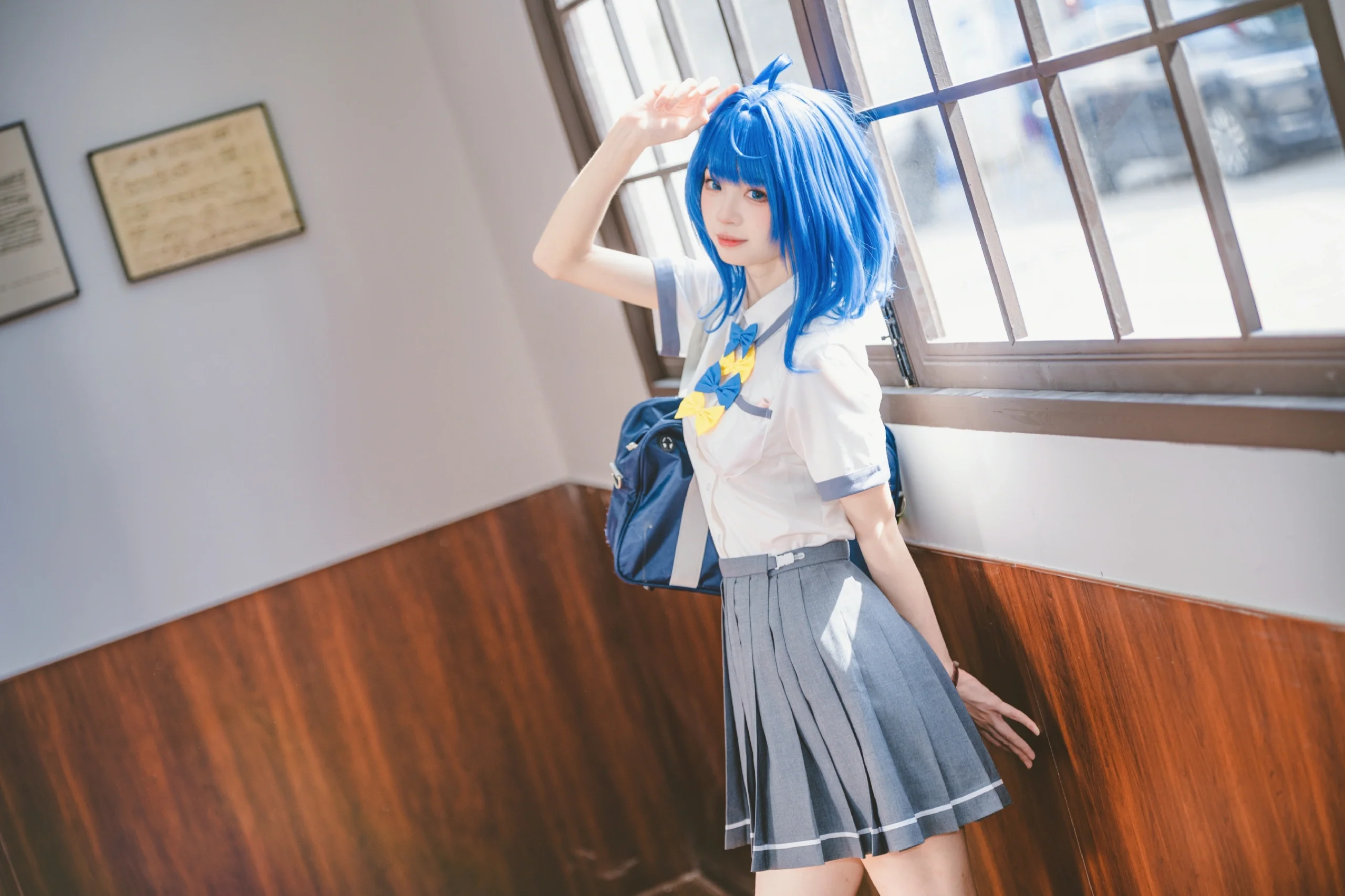 【八奈见杏菜cos】败犬女主也太多了，课间休息的自然光影 - 第 5 张
