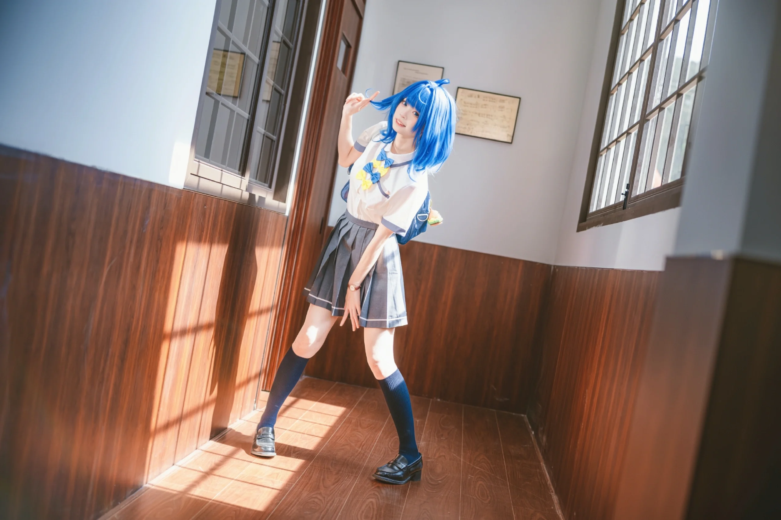 【八奈见杏菜cos】败犬女主也太多了，课间休息的自然光影 - 第 8 张