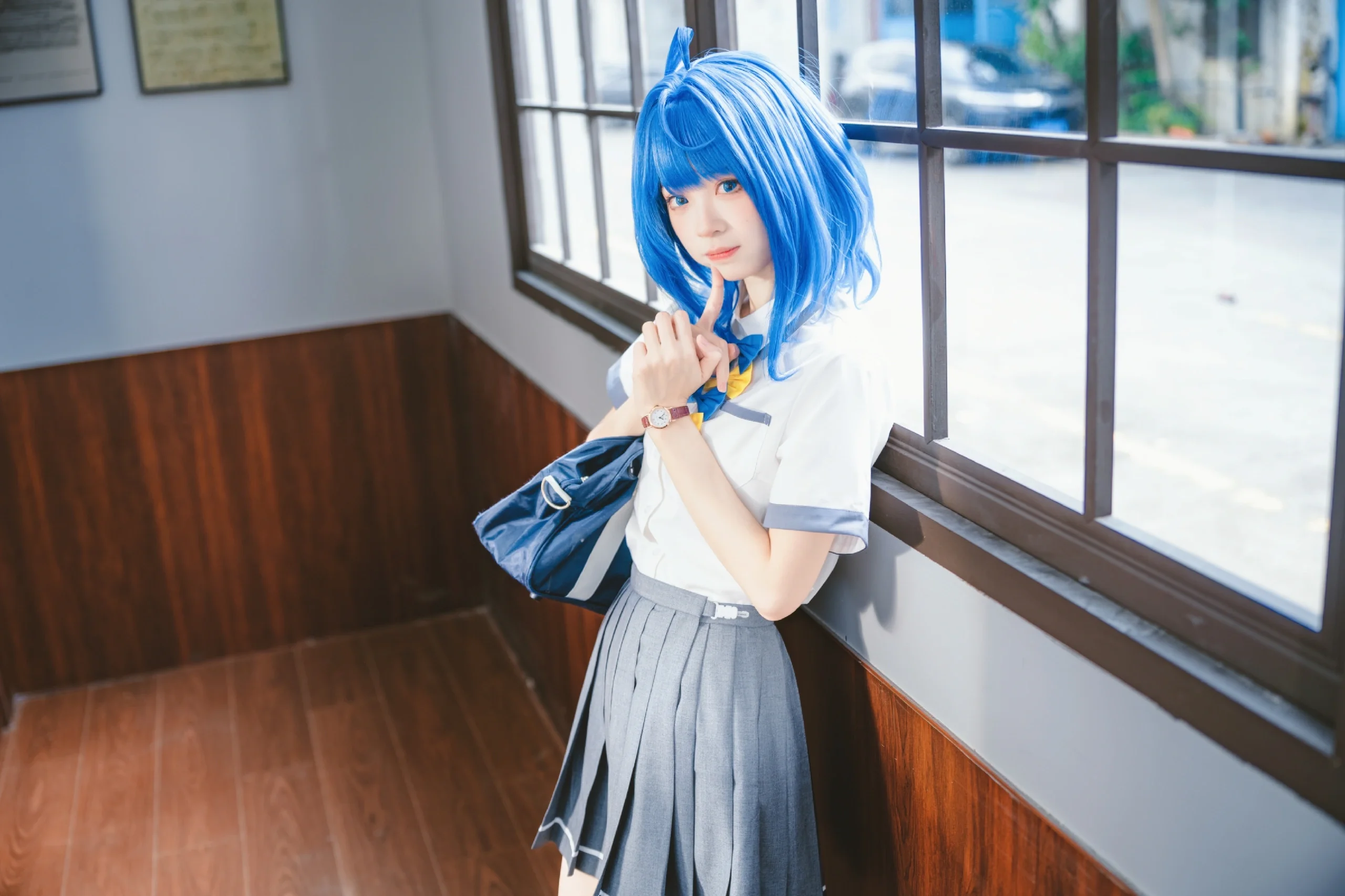 【八奈见杏菜cos】败犬女主也太多了，课间休息的自然光影 - 第 9 张