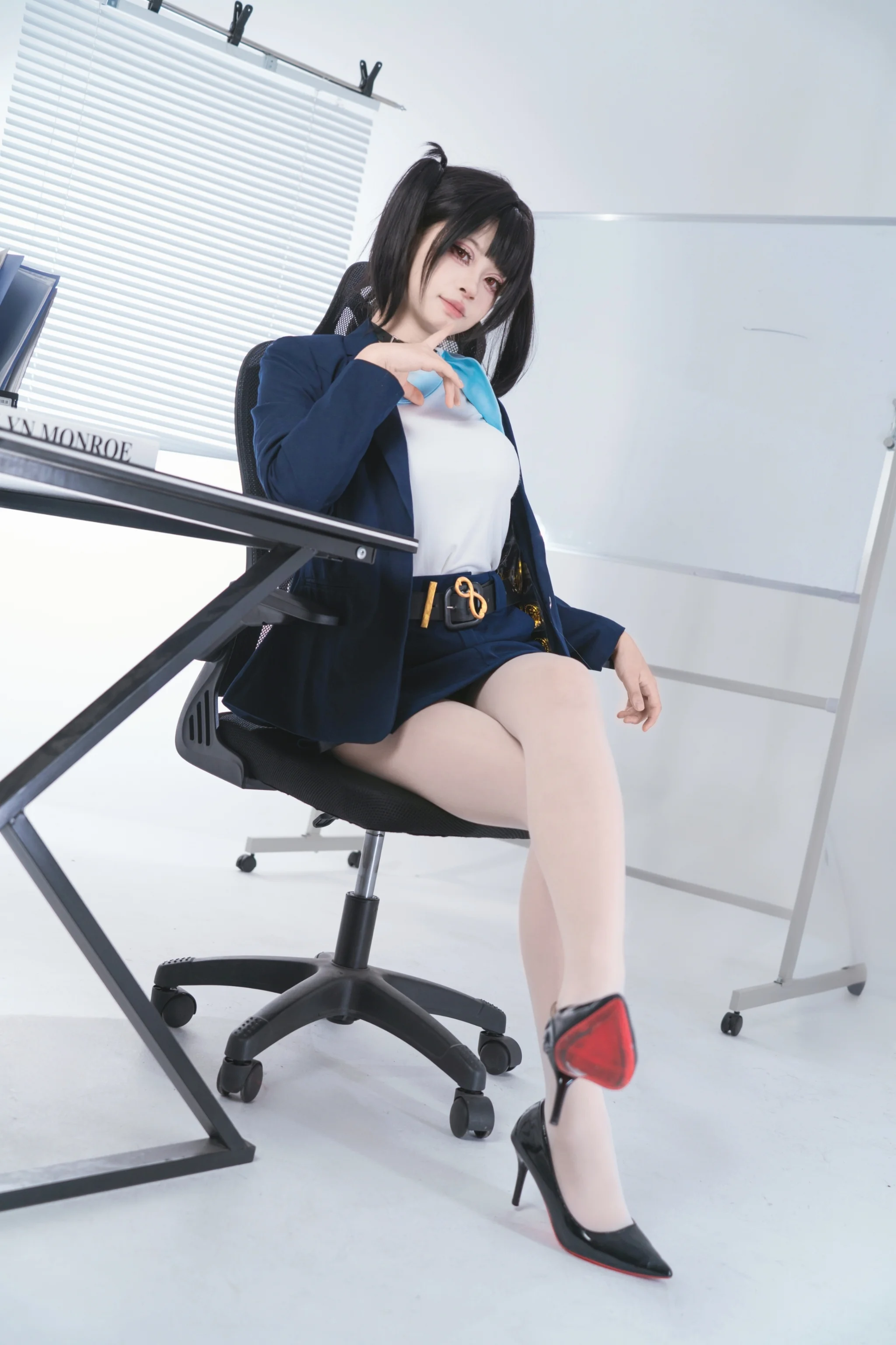 【索拉cos】NIKKE職場裝扮與白棚的秘密道具 - 第 5 張