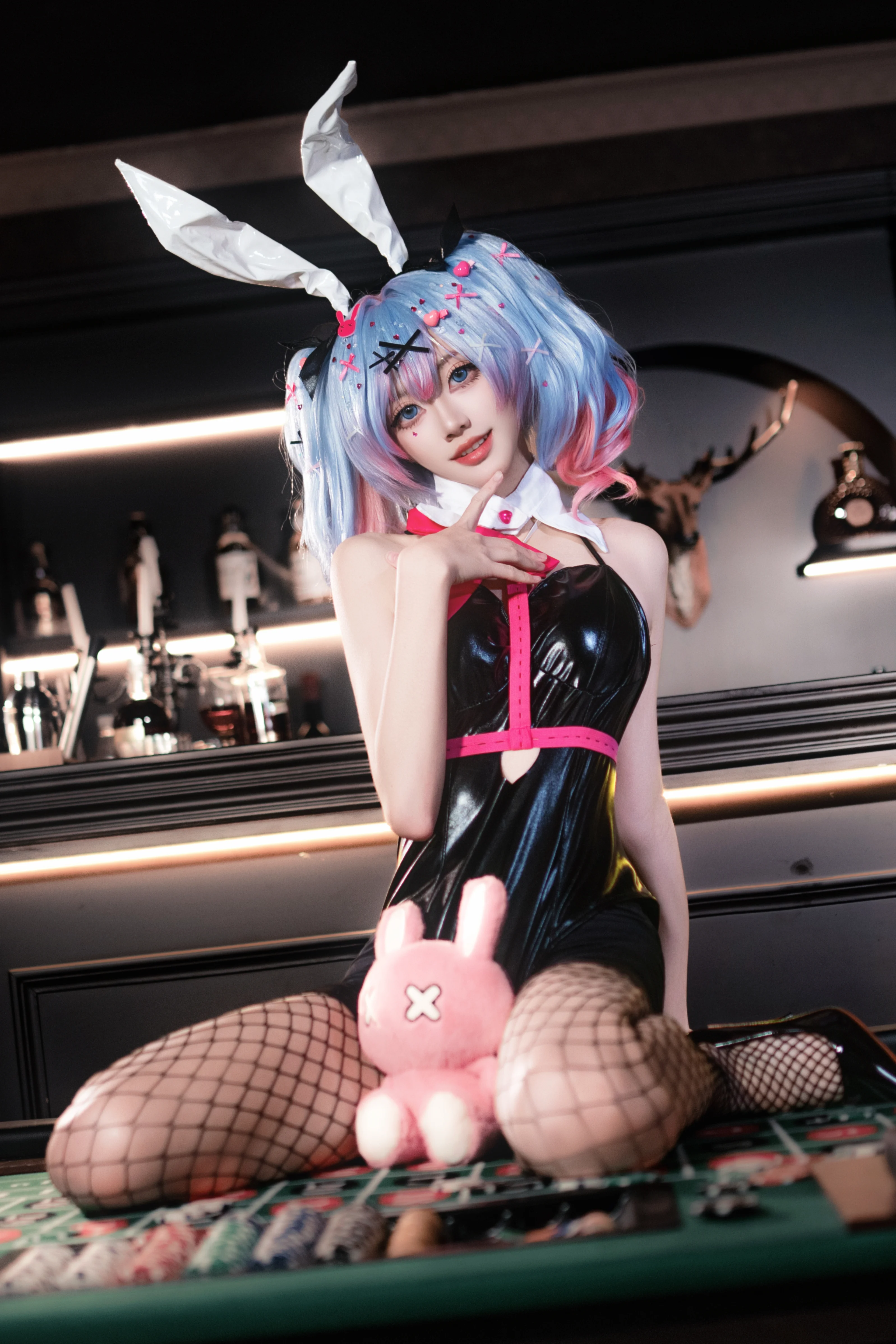【初音未来cos】黑色漆皮兔女郎，赌桌前的别样风格