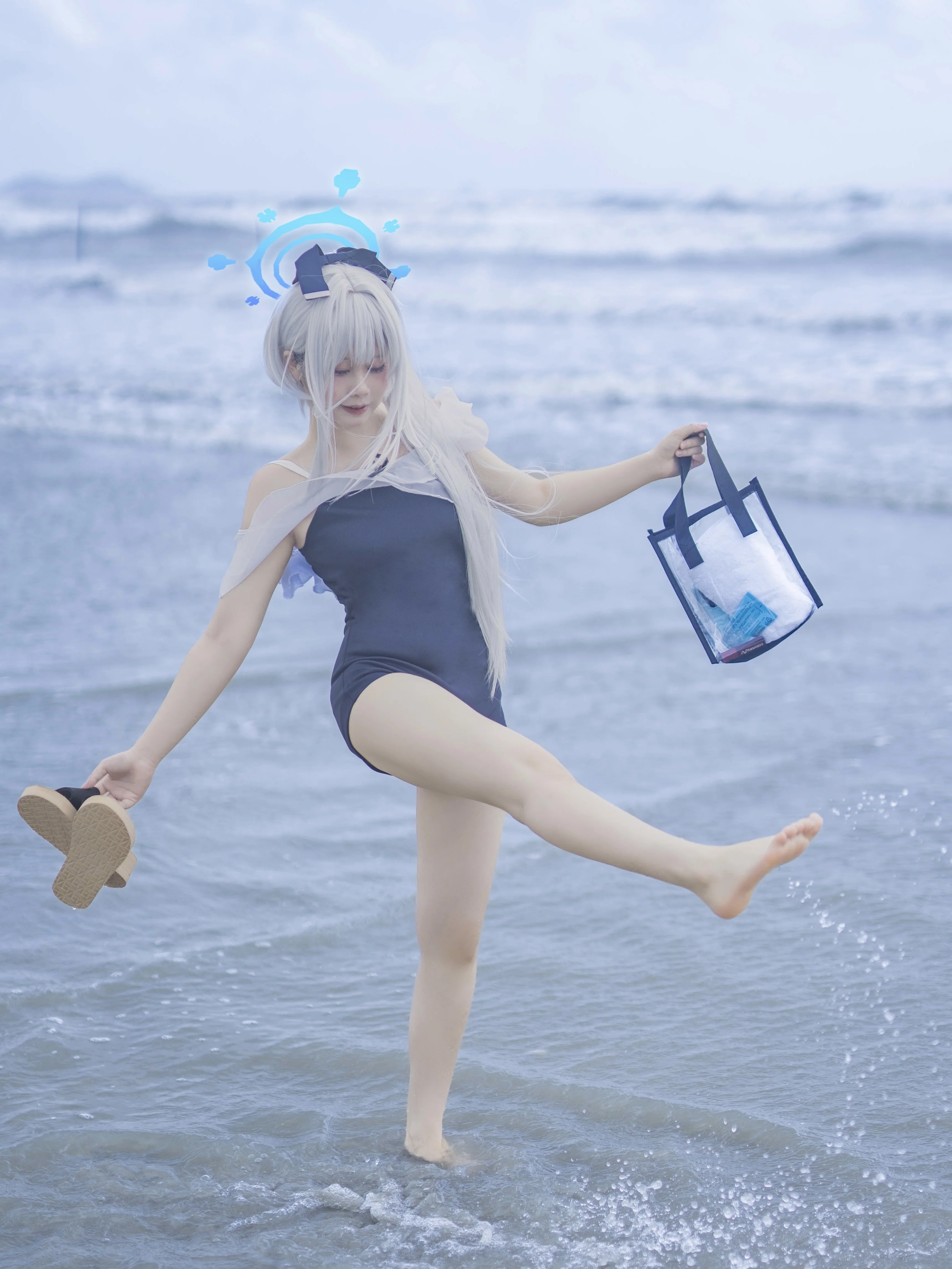 【月雪宫子cos】碧蓝档案，台风也挡不住的夏日海边 - 第 1 张