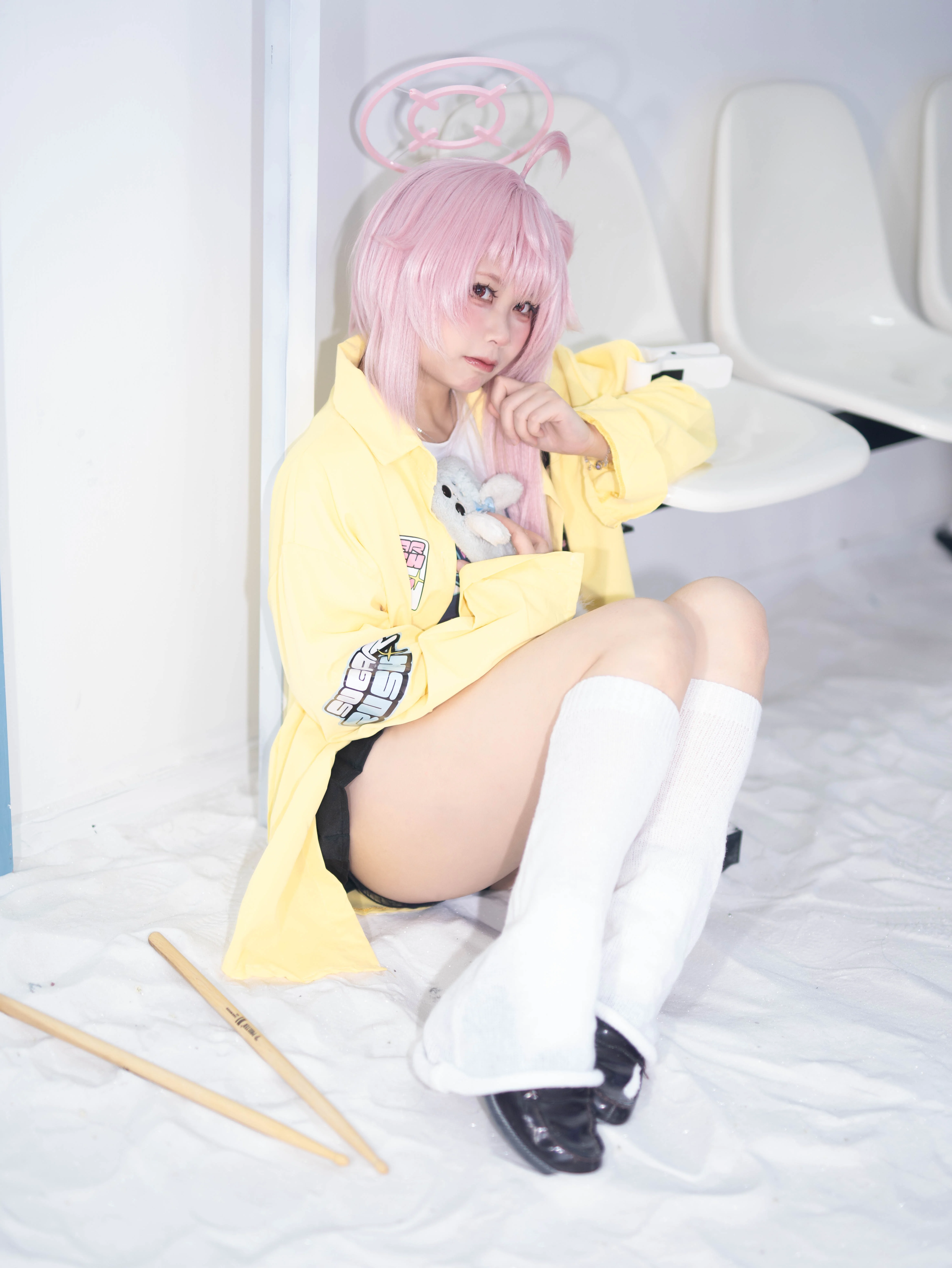 【柚鸟夏cos】在站台敲响青春的节拍，碧蓝档案乐队造型拍摄记 - 第 1 张