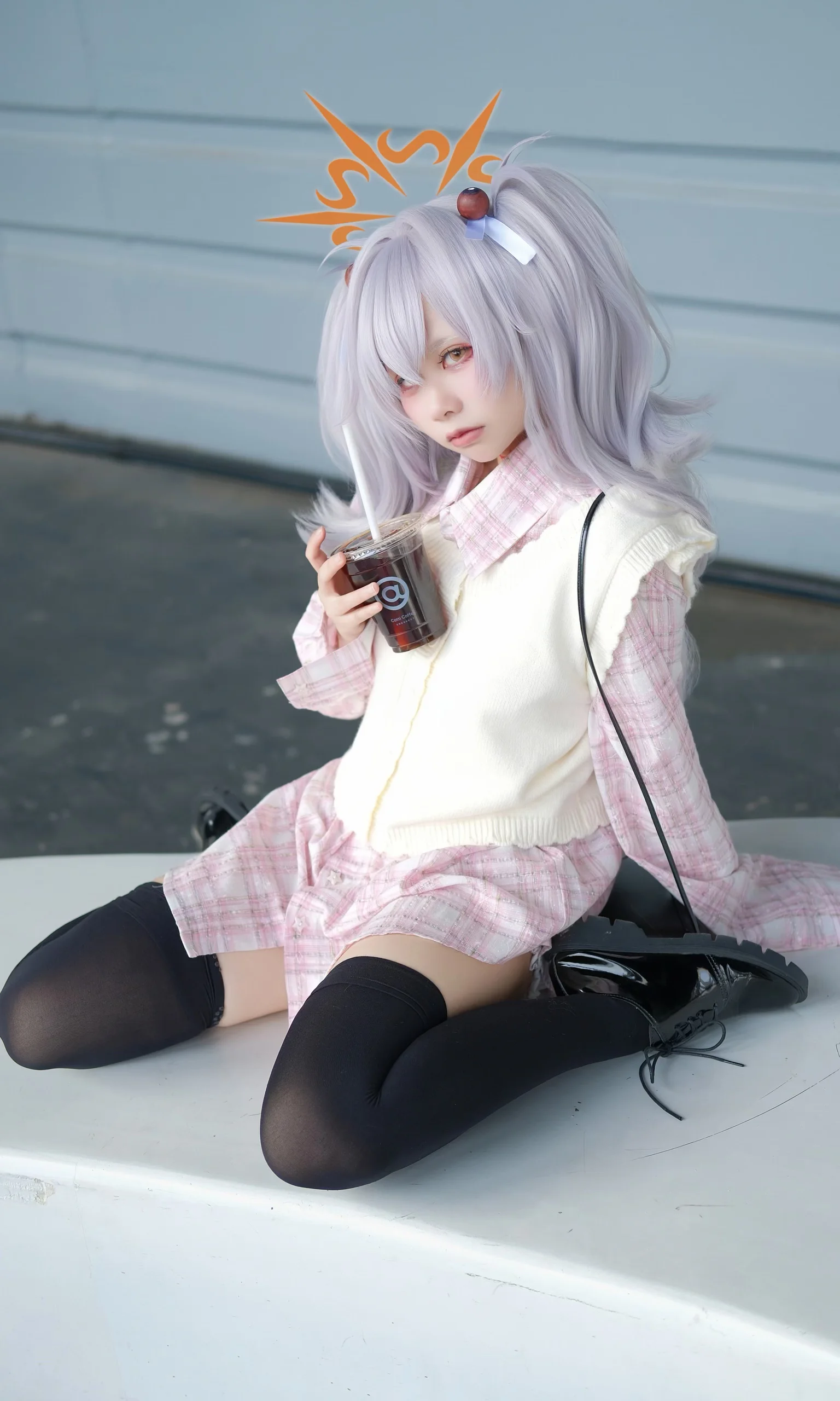 【板垣鹿江cos】碧蓝档案里的日常惬意午后 - 第 1 张