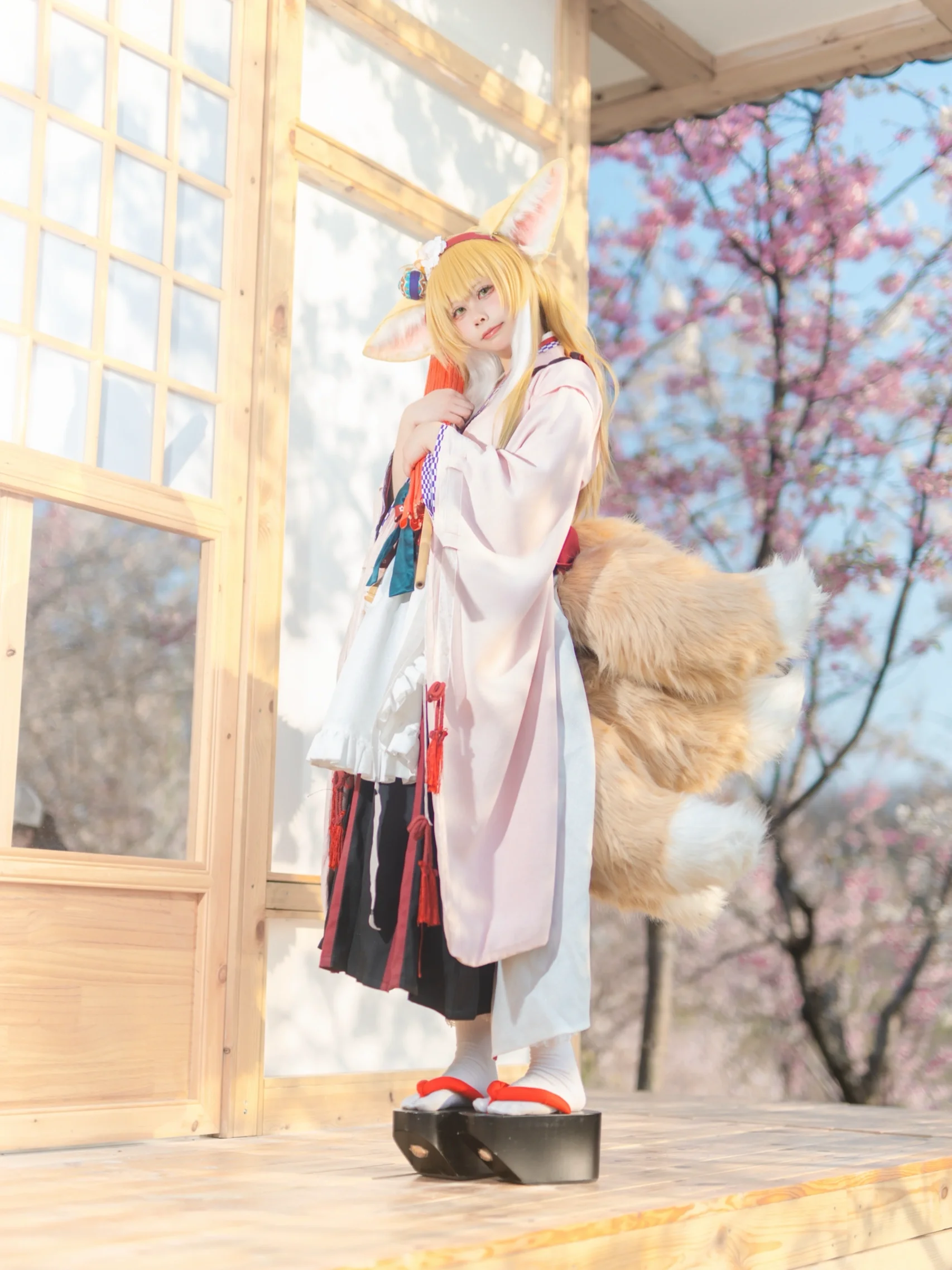 【铃兰cos】明日方舟泡影苍霆，红伞下的春日物语