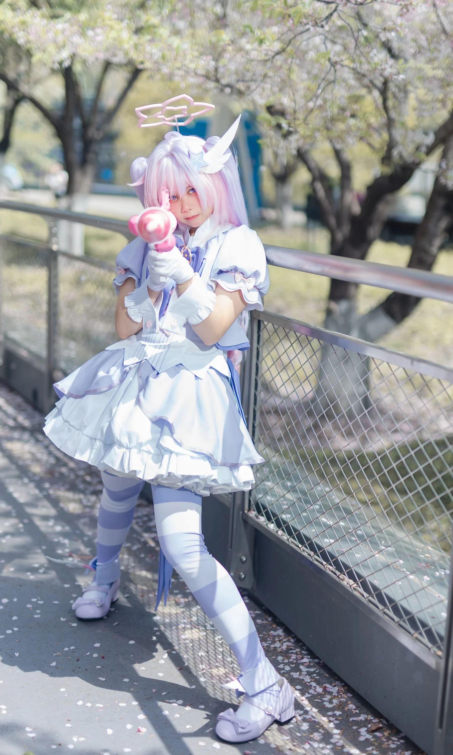 【宇泽玲纱cos】碧蓝档案的魔法芋泥造型，在樱花季里定格春日魔法 - 第 1 张